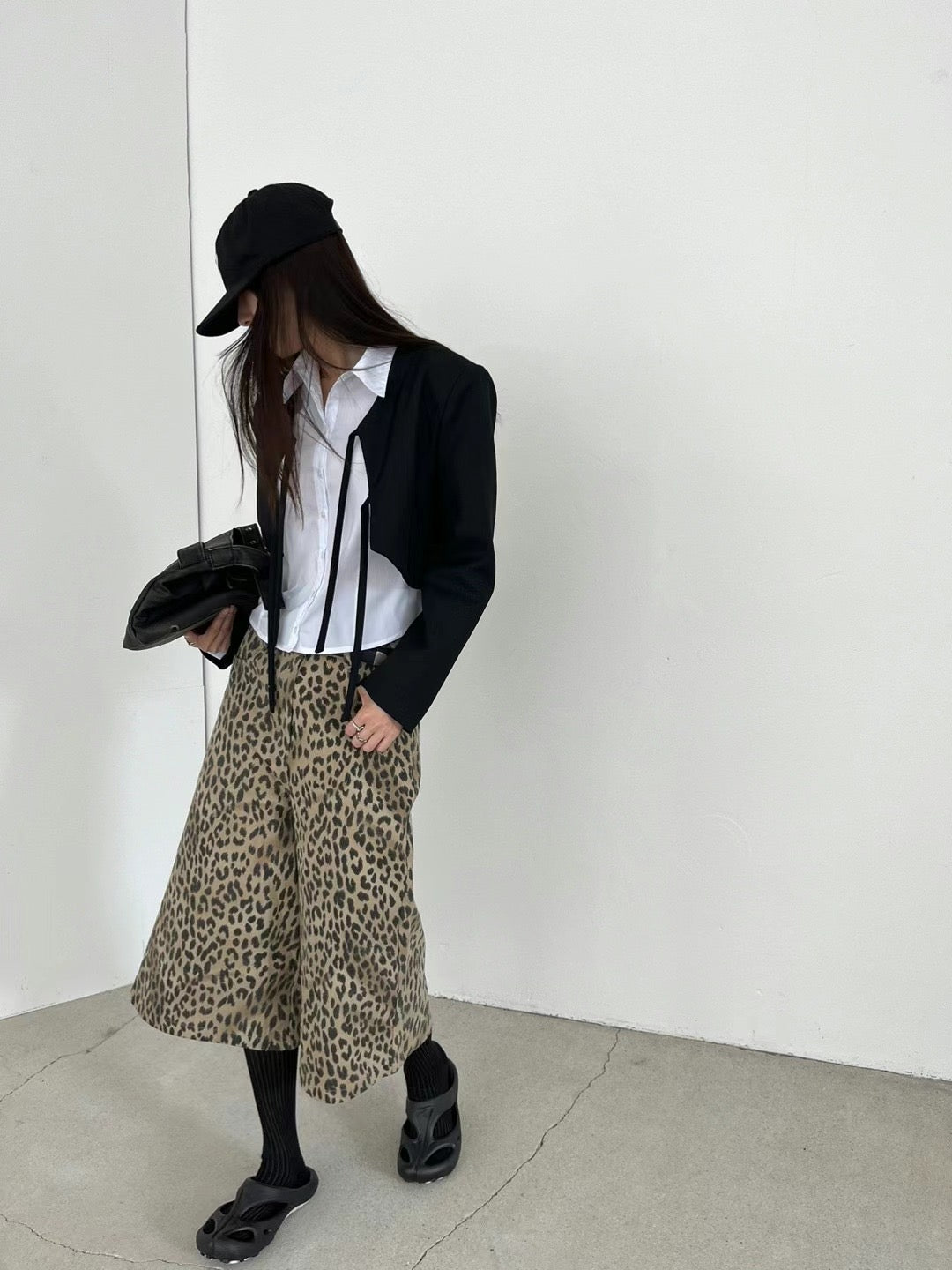 BOOT CUT LEOPARD SHORTS