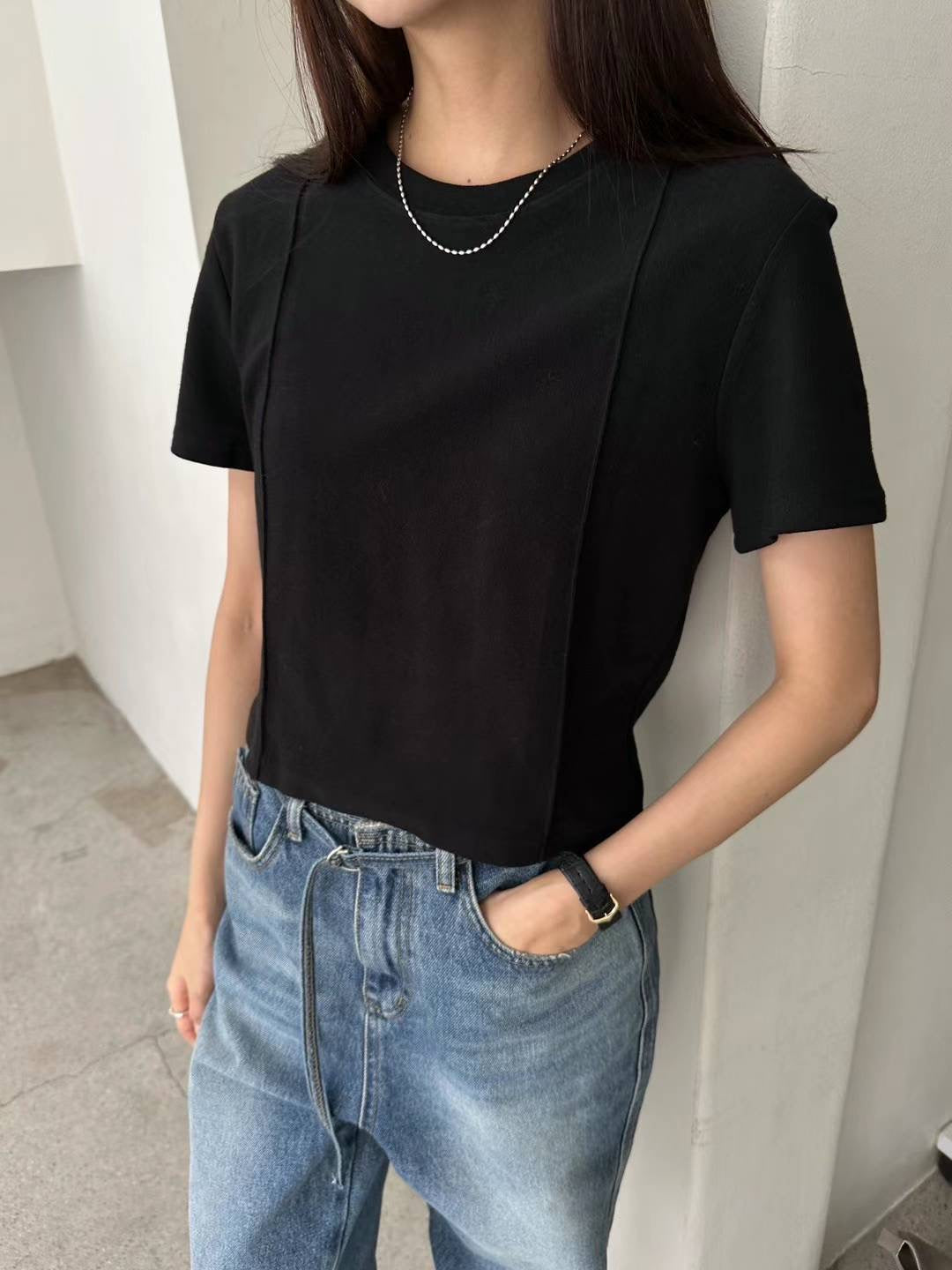 FRONT DOUBLE SEAM CROP TEE