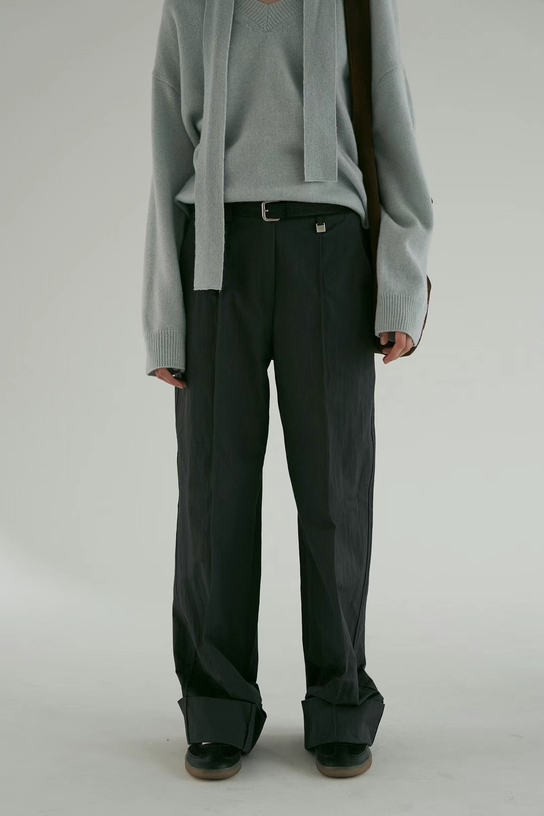 TURN-UP CUFF STRAIGHT CUT PANTS