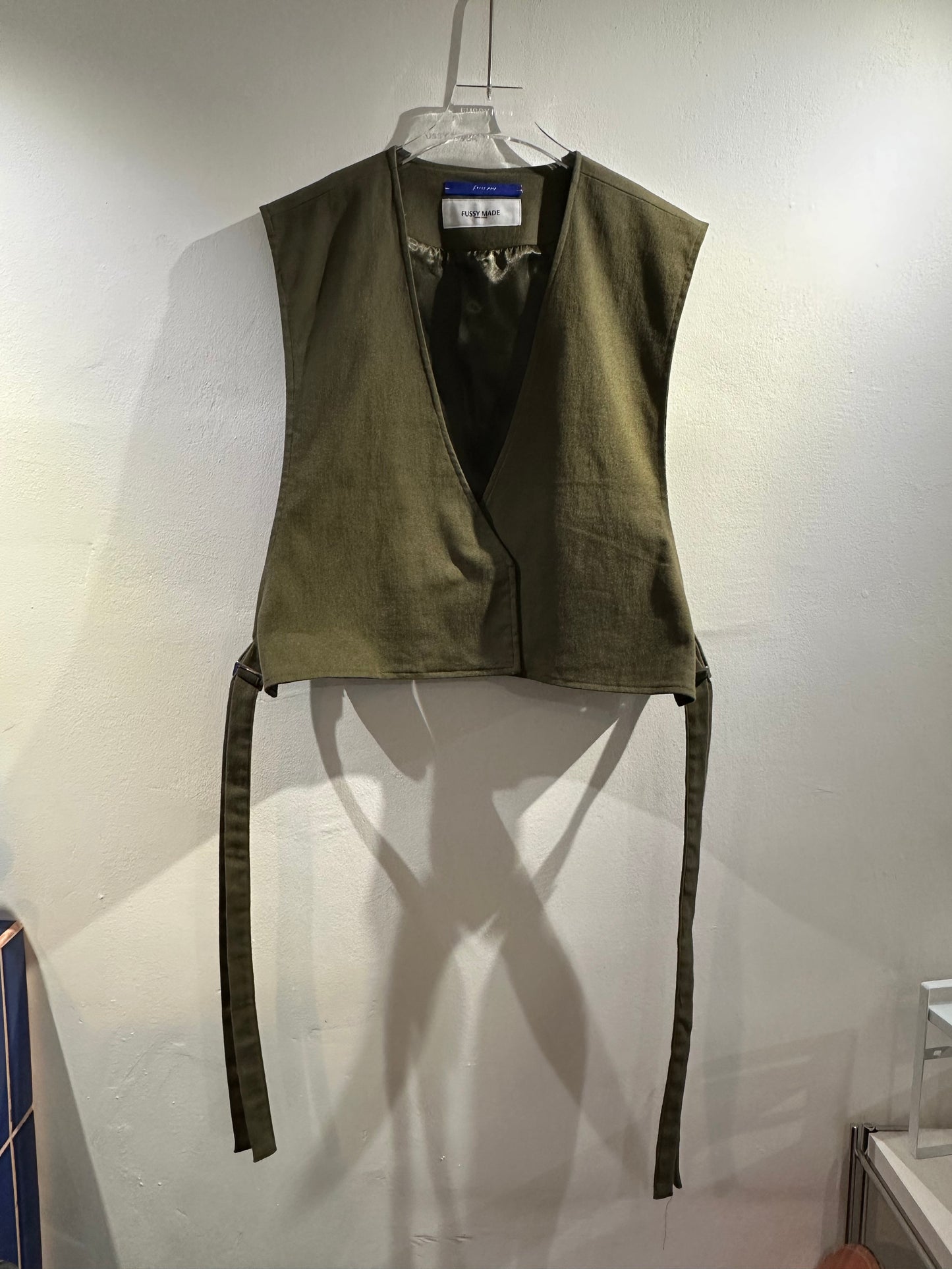 • FUSSY MADE • STRAPPED LAYERING VEST - ARMY GREEN