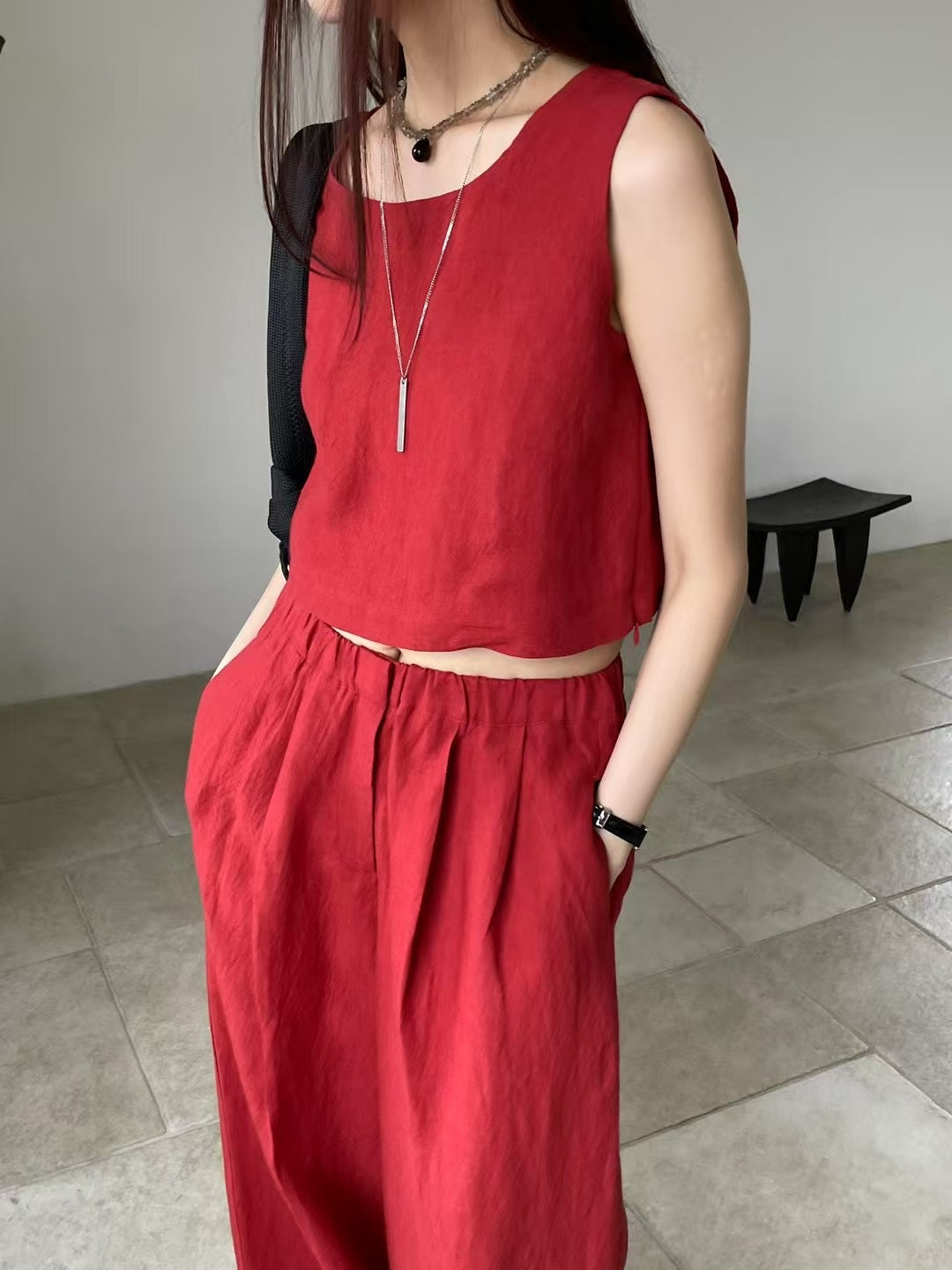 BREATHABLE LINEN VEST