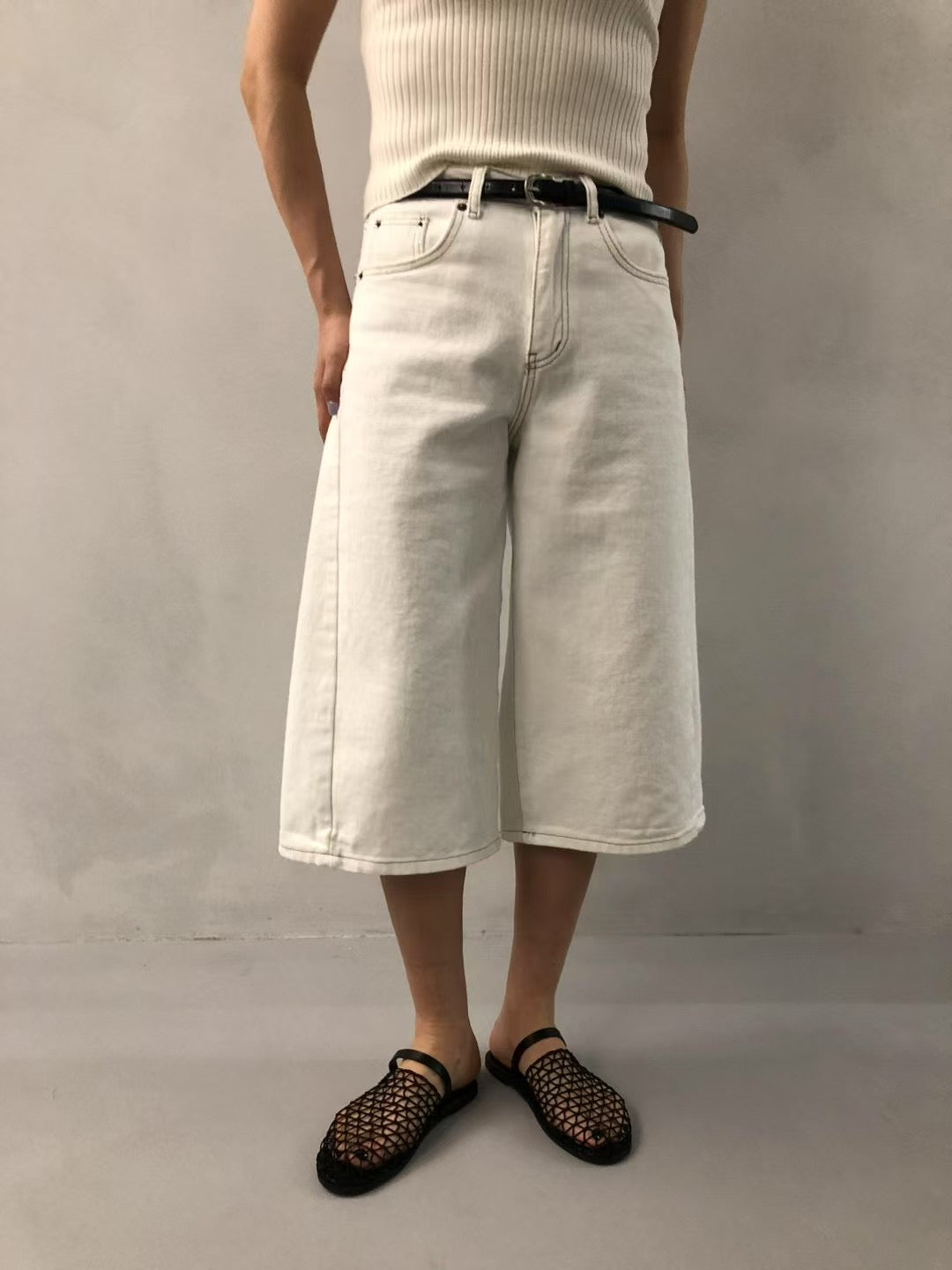DENIM CROPPED JEANS
