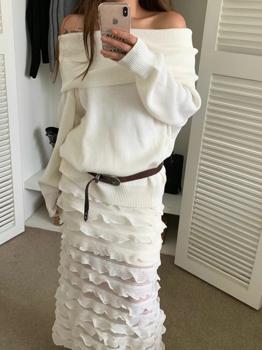 OFF SHOULDER KNIT TOP