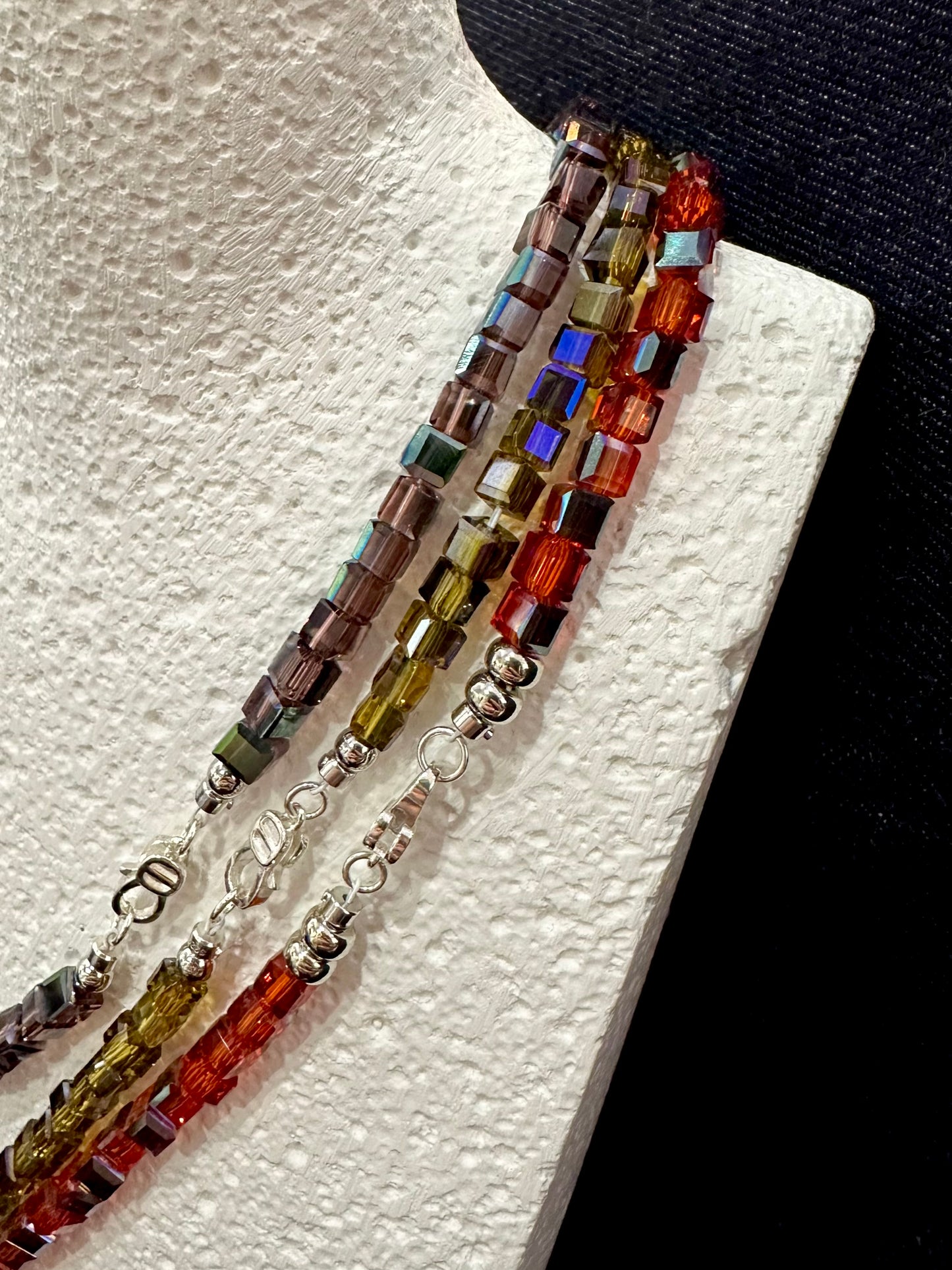 JAPAN CUBIC GLAZE BEADS NECKLACE (LARGE)