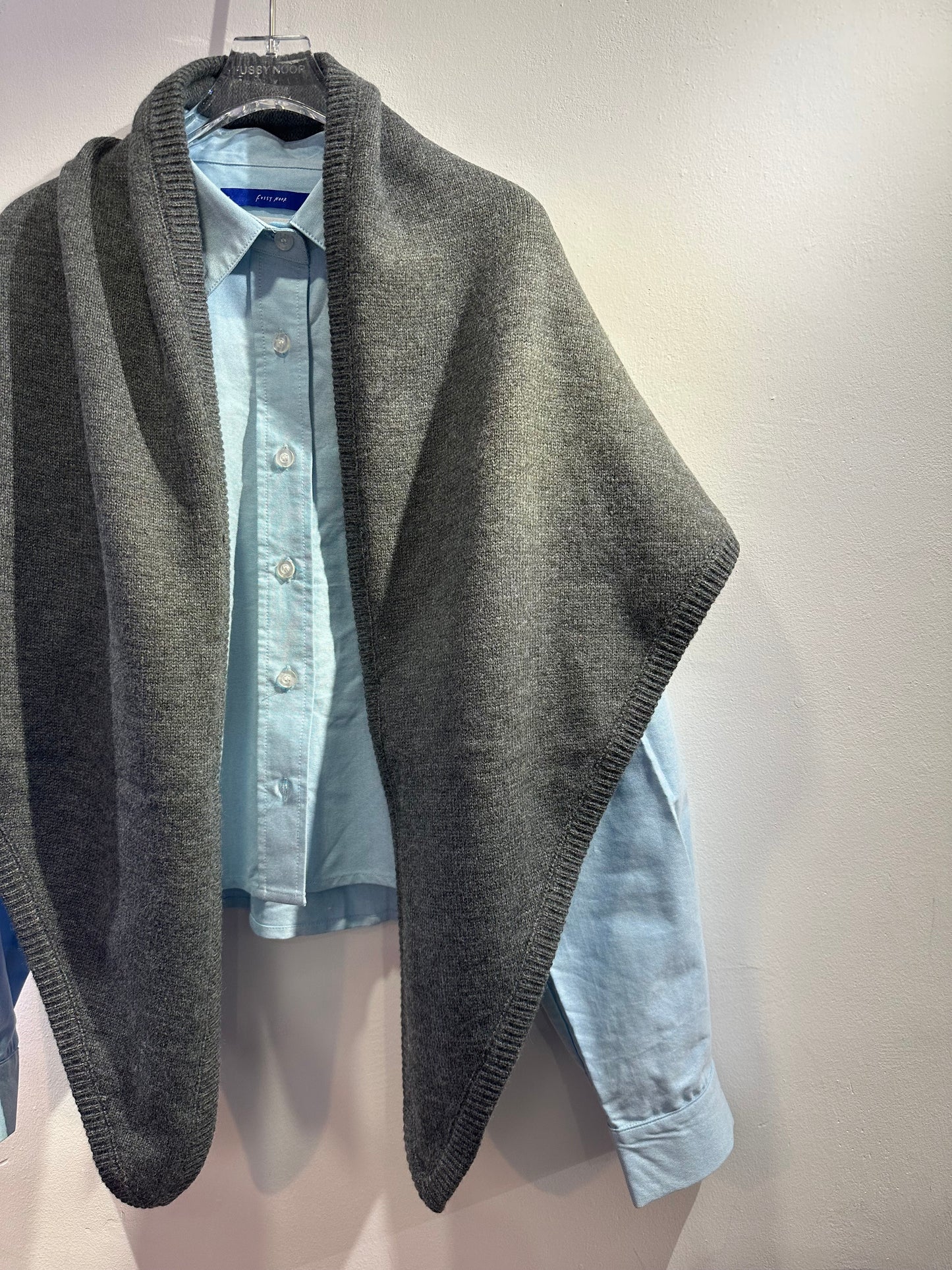 *0* TRIANGULAR KNIT SHAWL