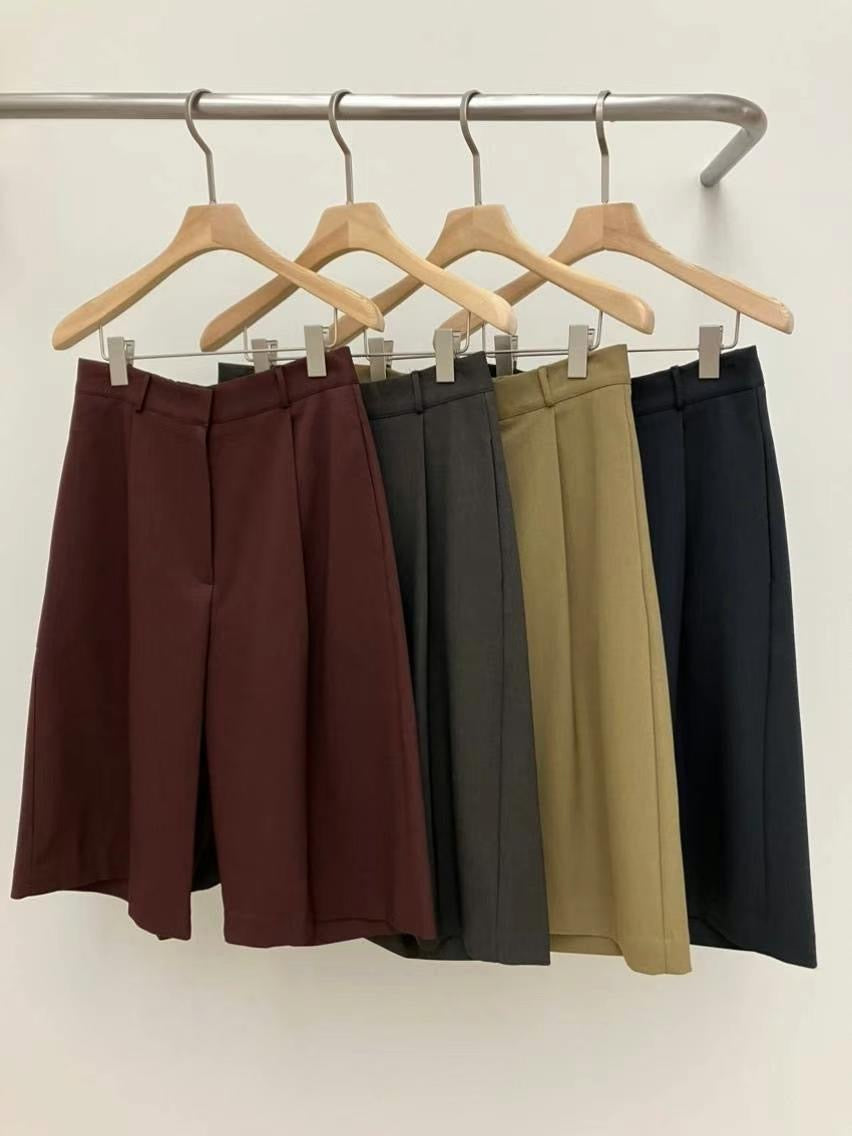 MID LENGTH STRAIGHT SHORTS
