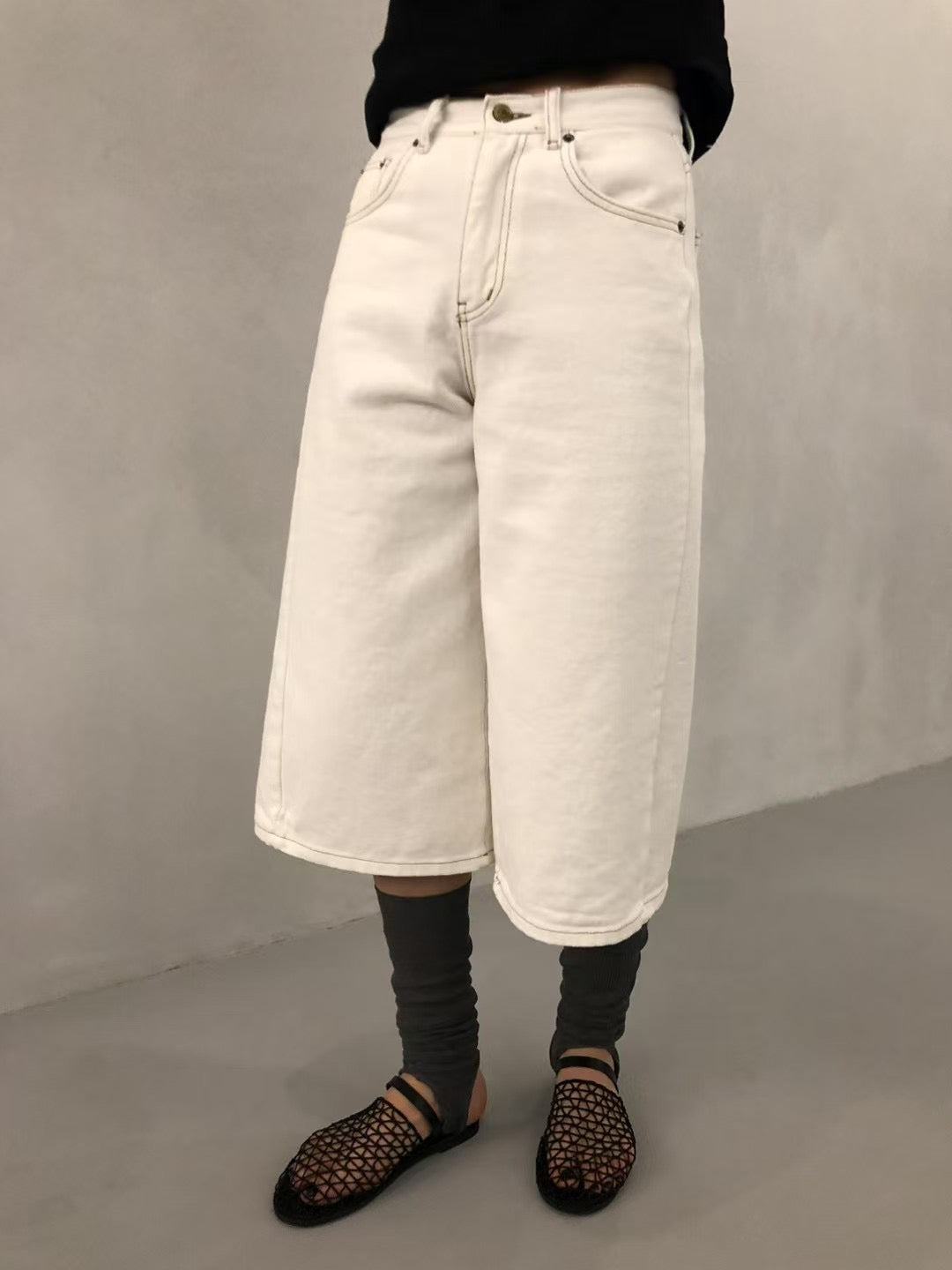 DENIM CROPPED JEANS