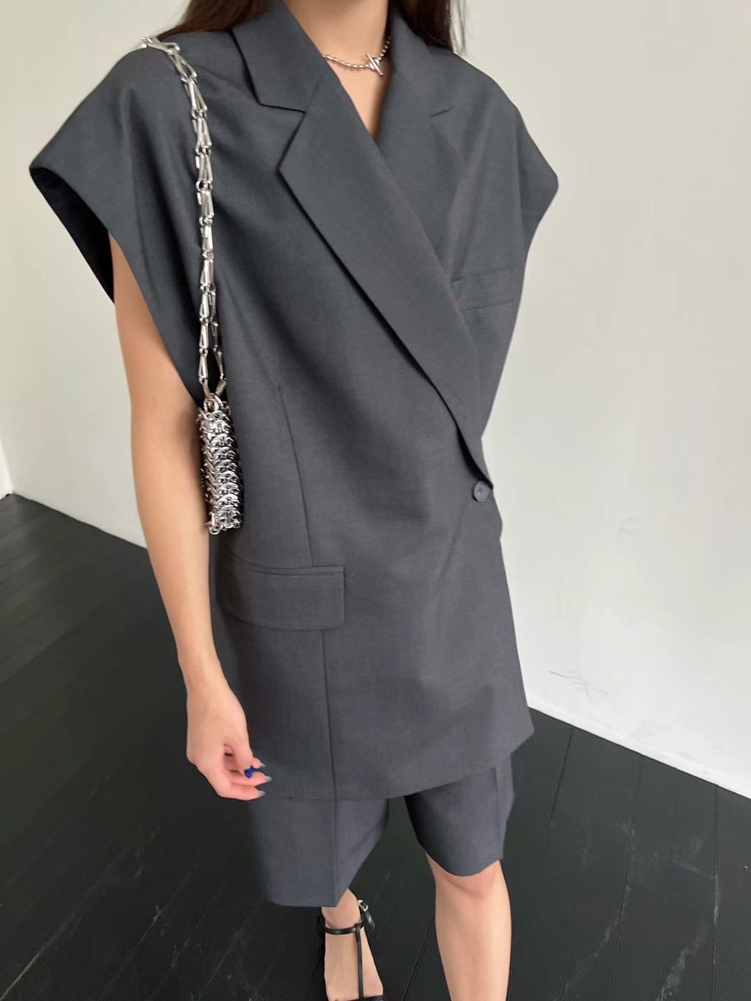 CROSS CLASP BLAZER VEST