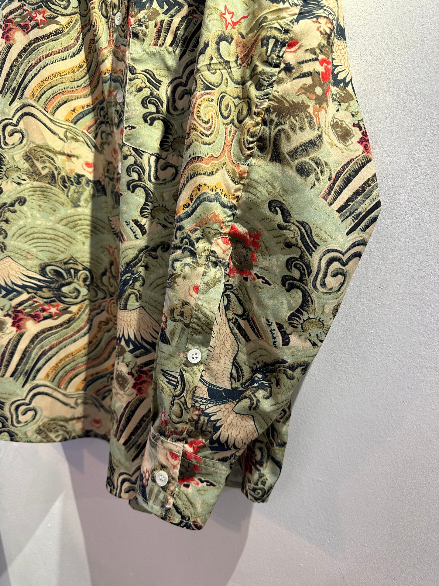 • FUSSY MADE • DRAGON MOTIF SHIRT