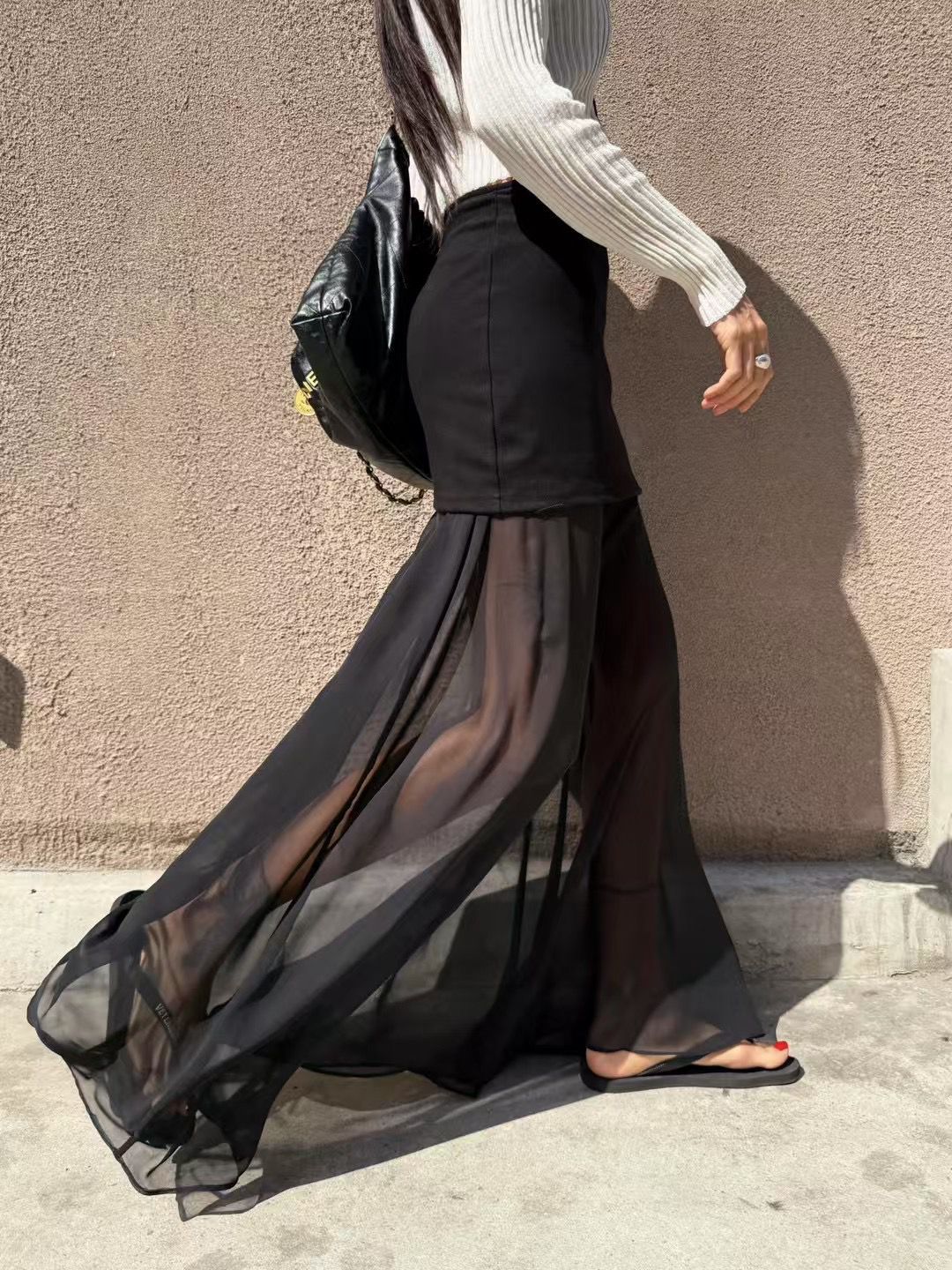 CONTRAST FABRIC SHEER SKIRT