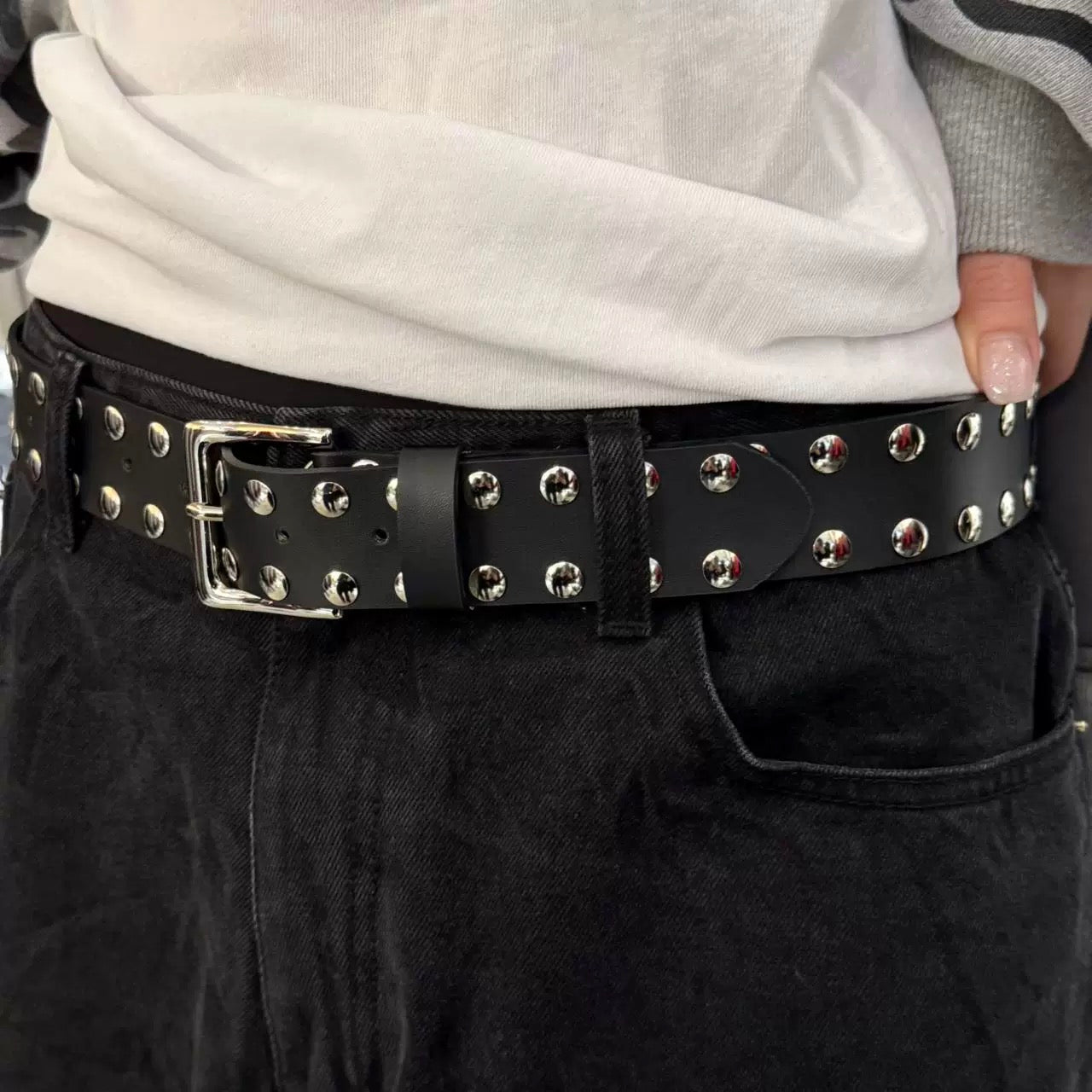 STUDS LEATHER BELT