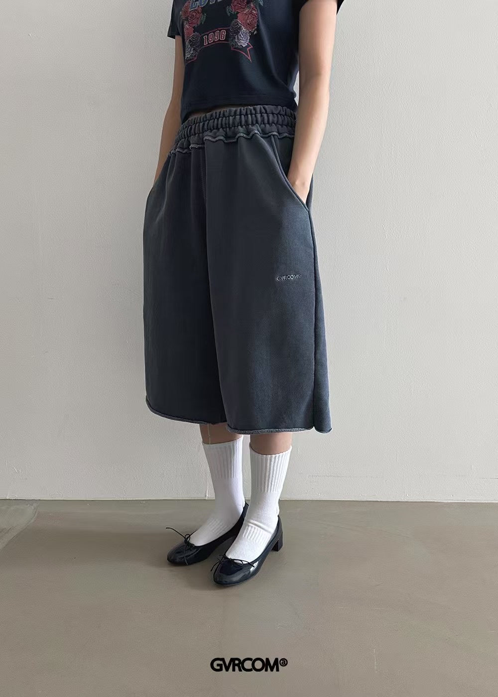 COTTON KNEE LENGHT SHORTS