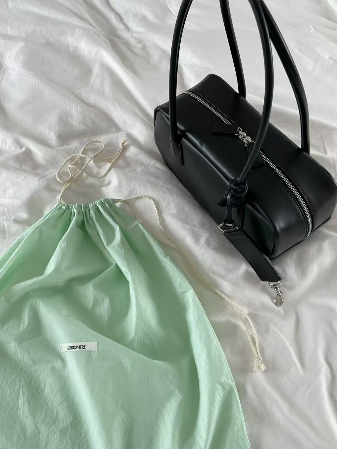CALF LEATHER BAGUETTE BOXY HANDLE BAG