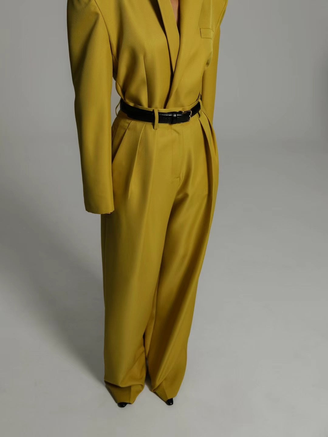 FW24 INWARD DOUBLE PLEATED TROUSERS