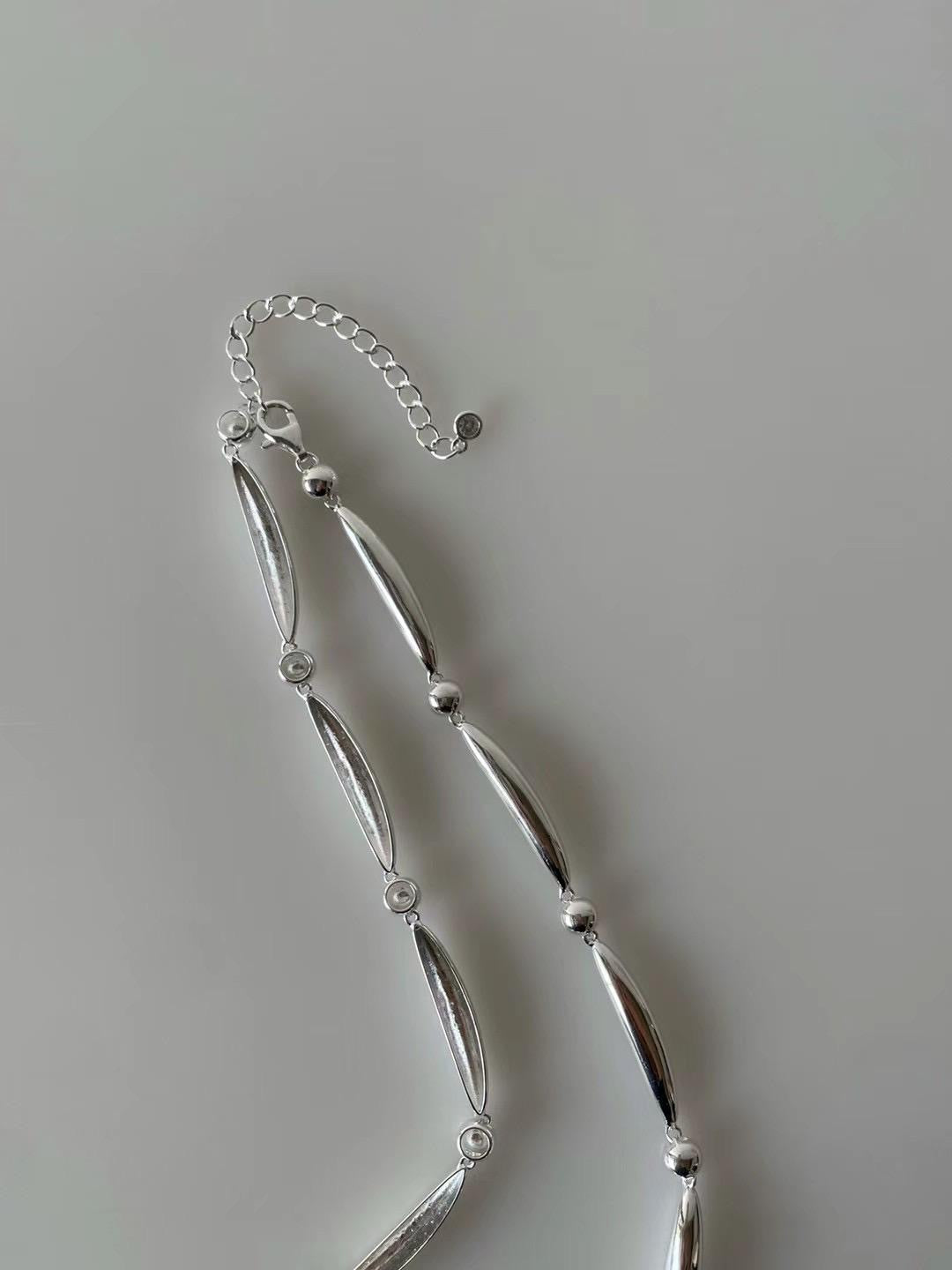 925 ALMOND MOON LINK NECKLACE