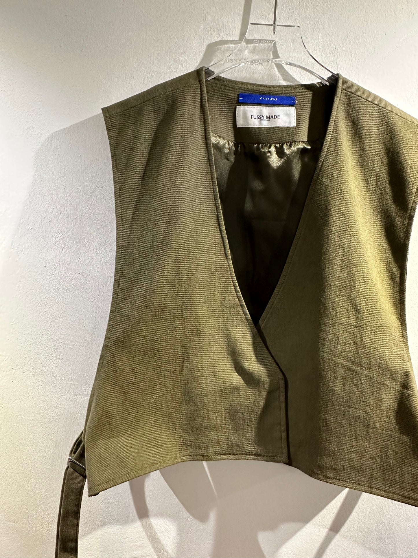 • FUSSY MADE • STRAPPED LAYERING VEST - ARMY GREEN