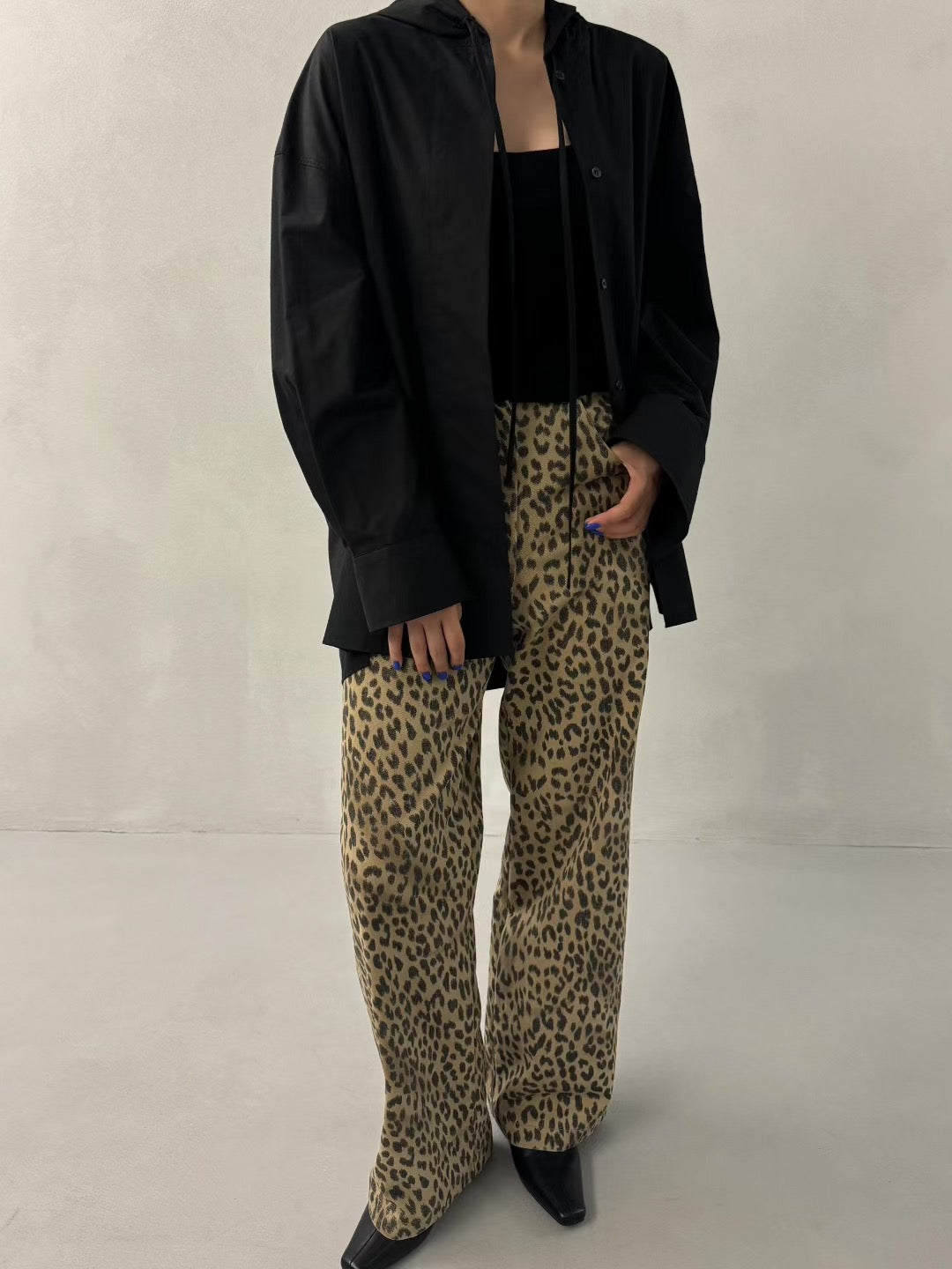STYLISH LEOPARD PATTERN JEANS