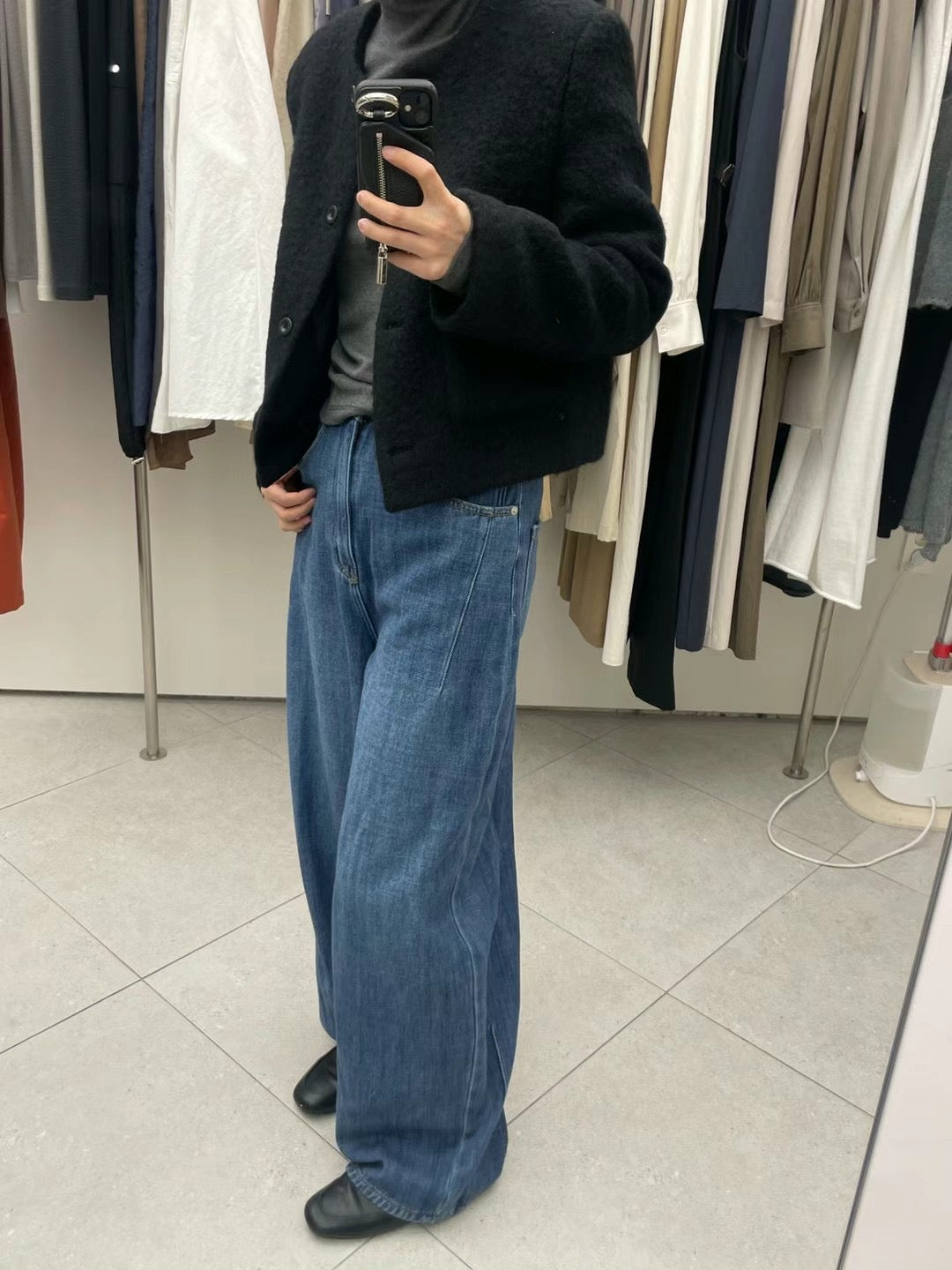 BALOON CUTTING JEANS - 1 COLOUR