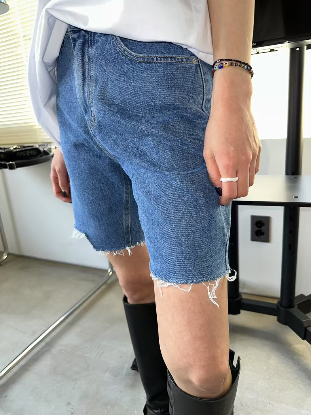 A4 SHORTS
