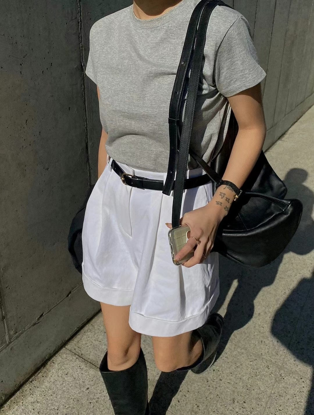 BASIC TEE - 4 COLOURS