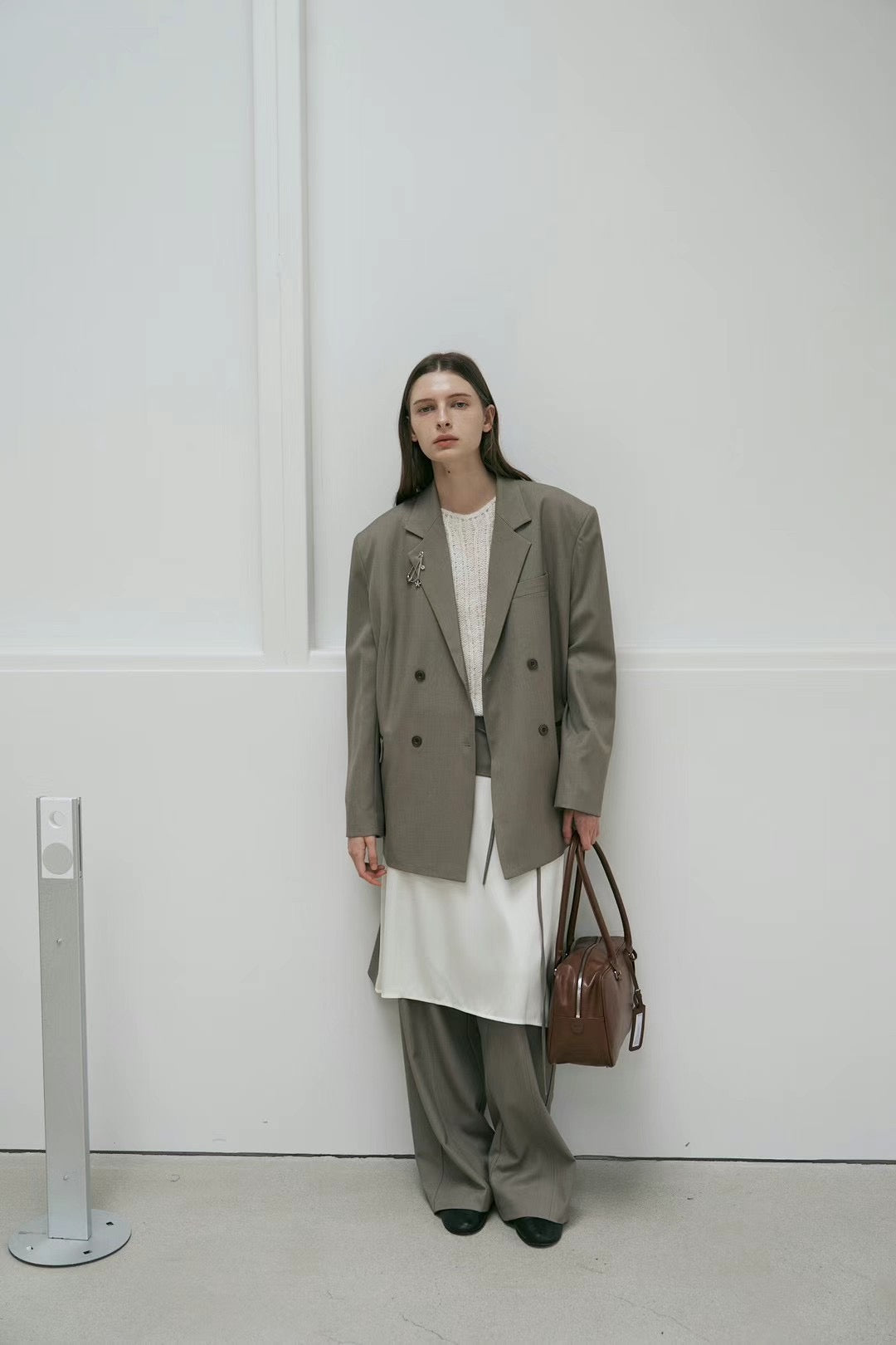 FRONT CREASE LINE PANTS