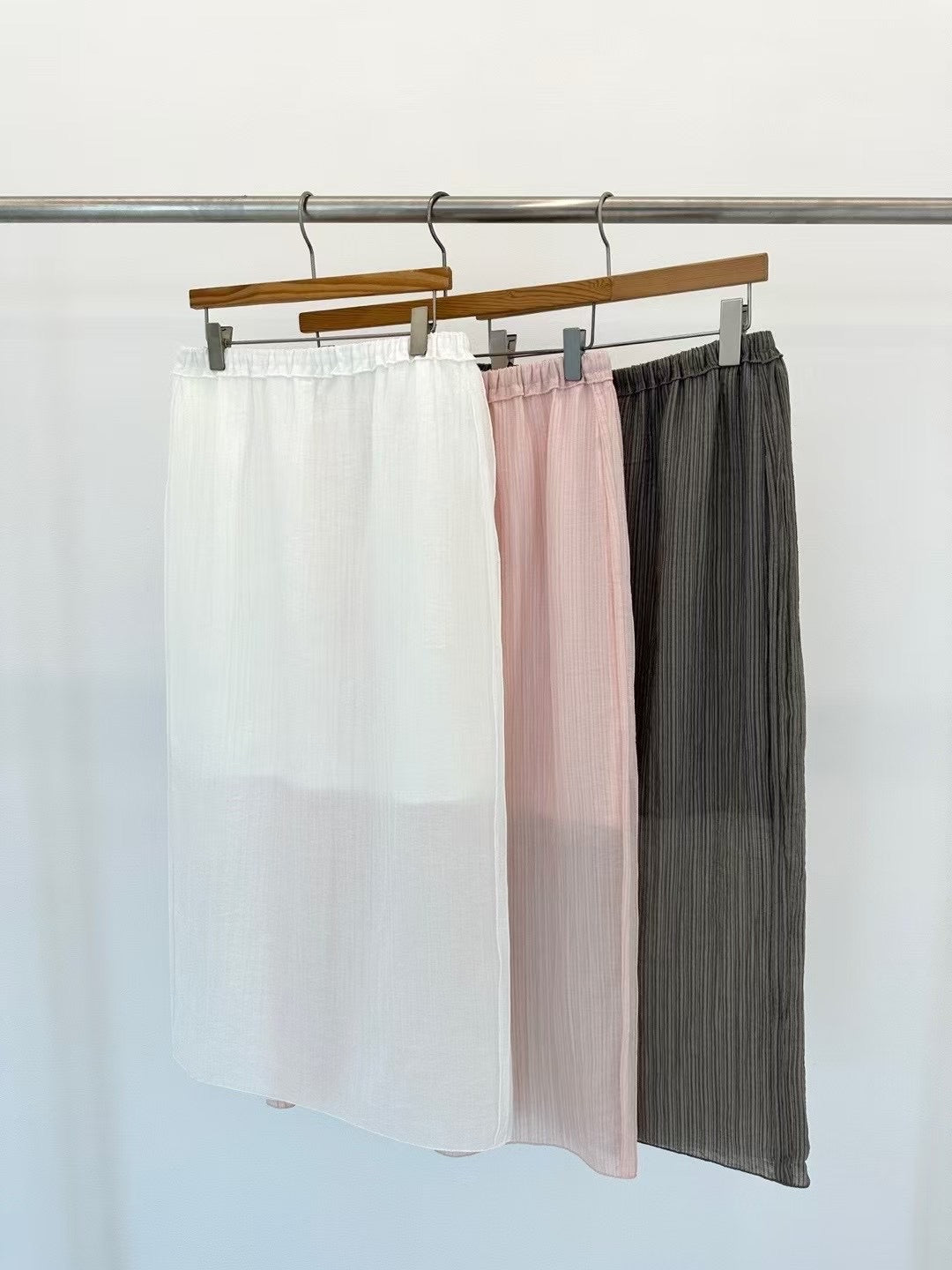 STRAIGHT GRAIN SHEER SKIRT