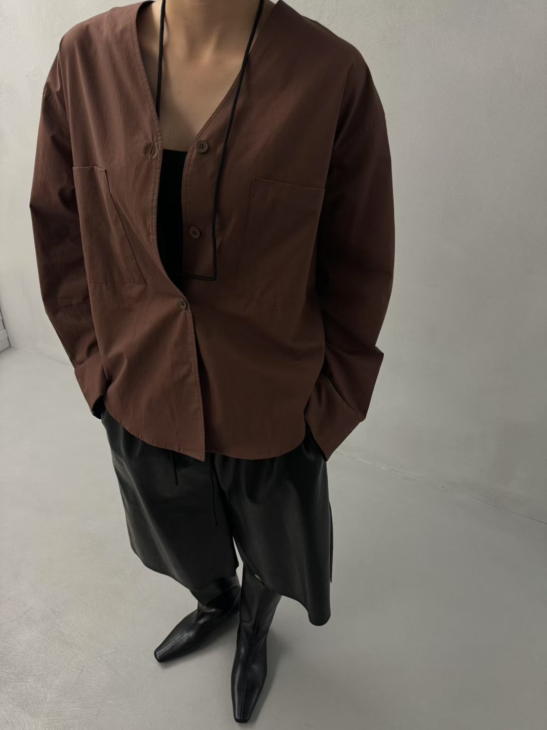 TIMELESS V NECK SHIRT