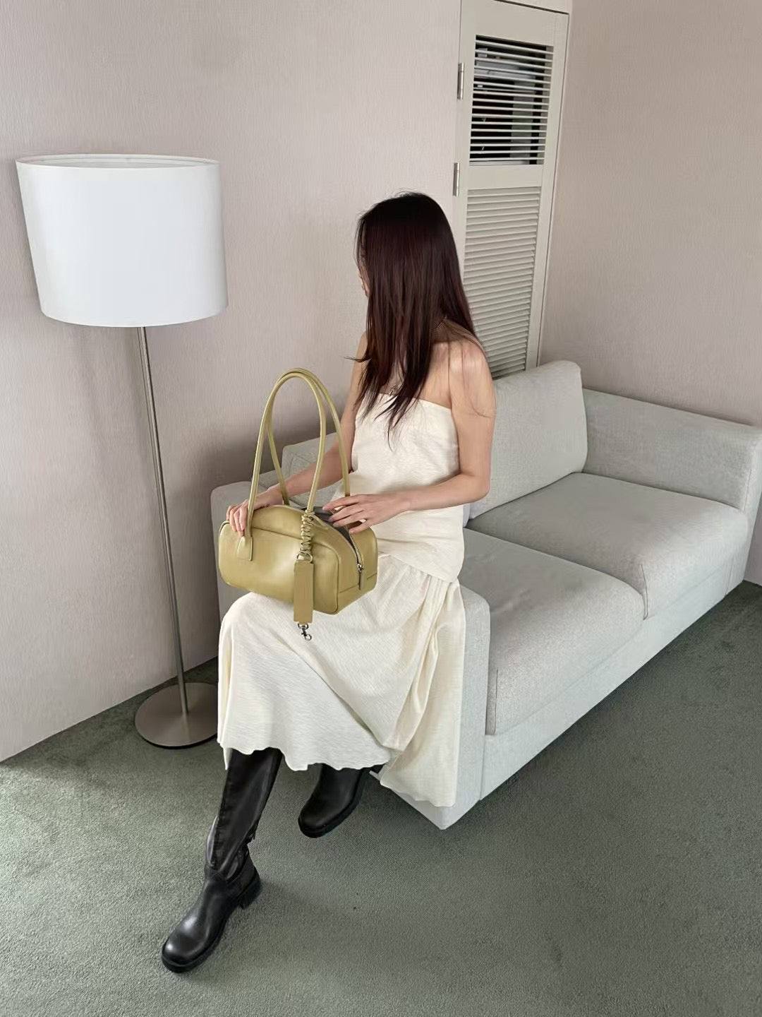 CALF LEATHER BAGUETTE BOXY HANDLE BAG