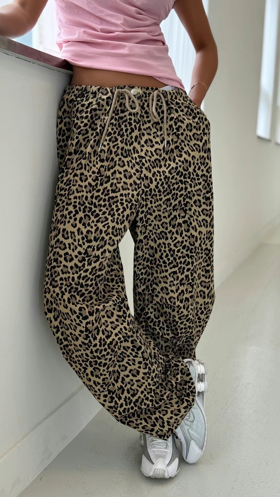 DRAWSTRINGS BUTTON UP LEOPARD PANTS