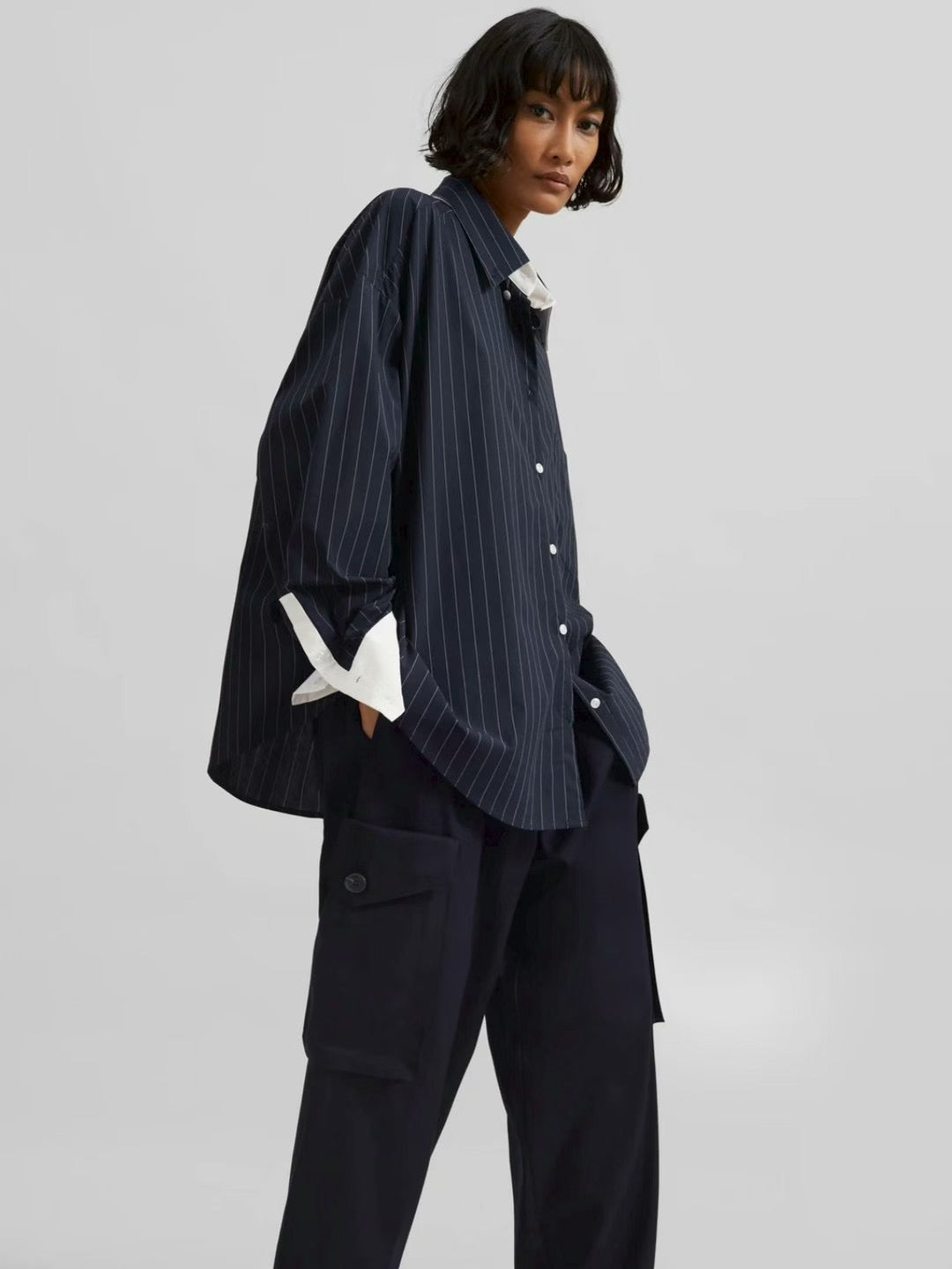 CONTRAST SLEEVES PINSTRIPES SHIRT
