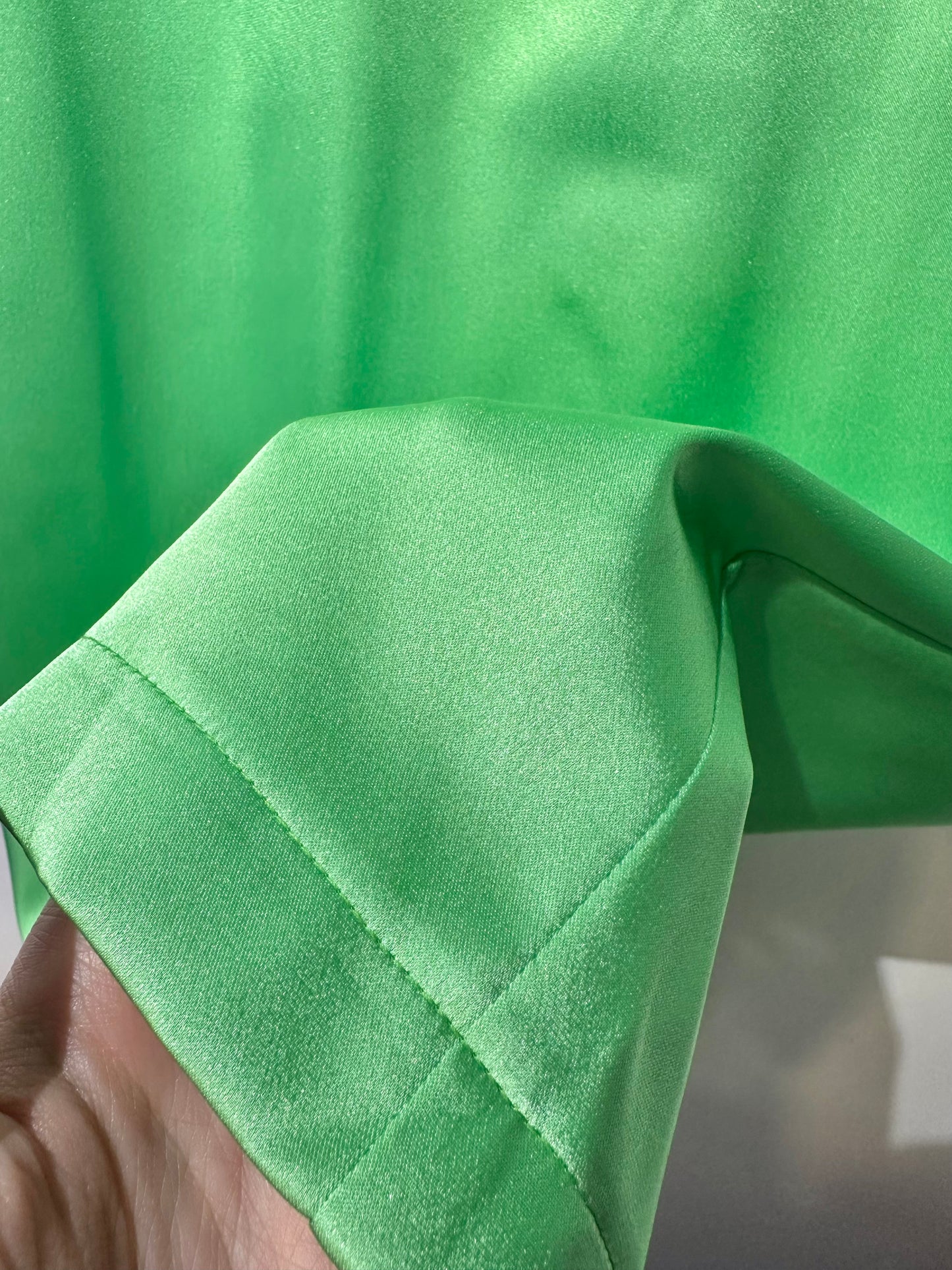 • FUSSY MADE • APPLE GREEN SLEEK PENCIL SKIRT