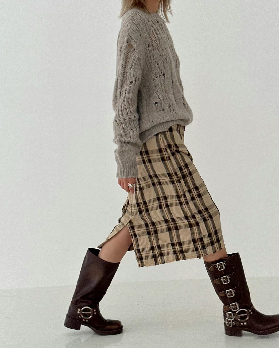 DISTRESSED DROP SHOULDER KNIT