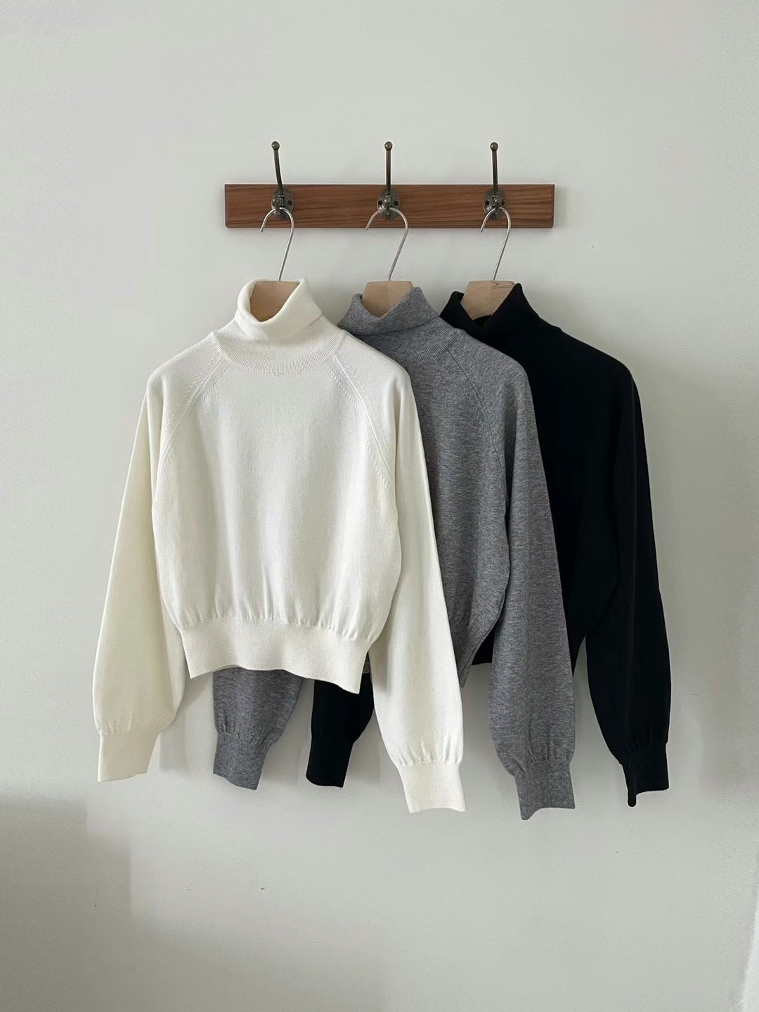 TURTLE NECK KNIT