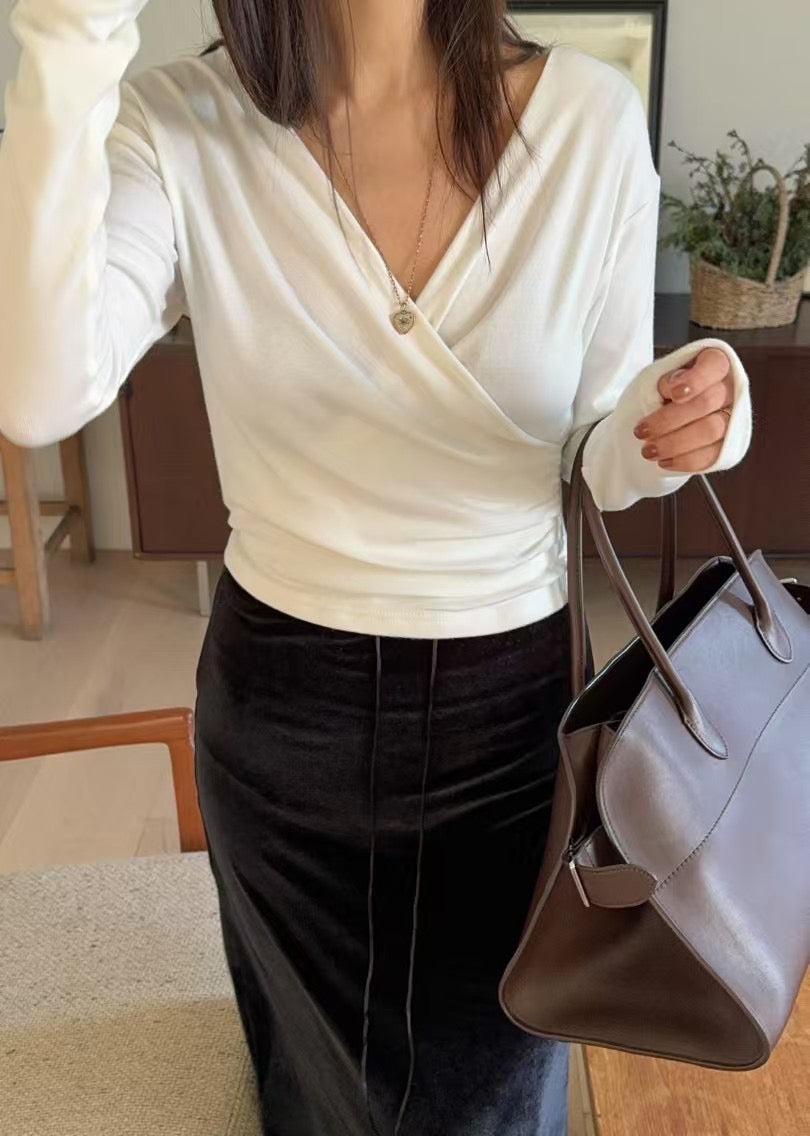 SLIM V NECK TOP
