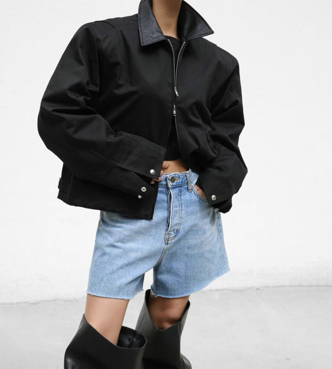 FOUR BUTTONED DENIM SHORTS