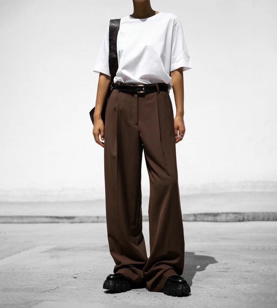 SINGLE DART WIDE LEG TROUSERS
