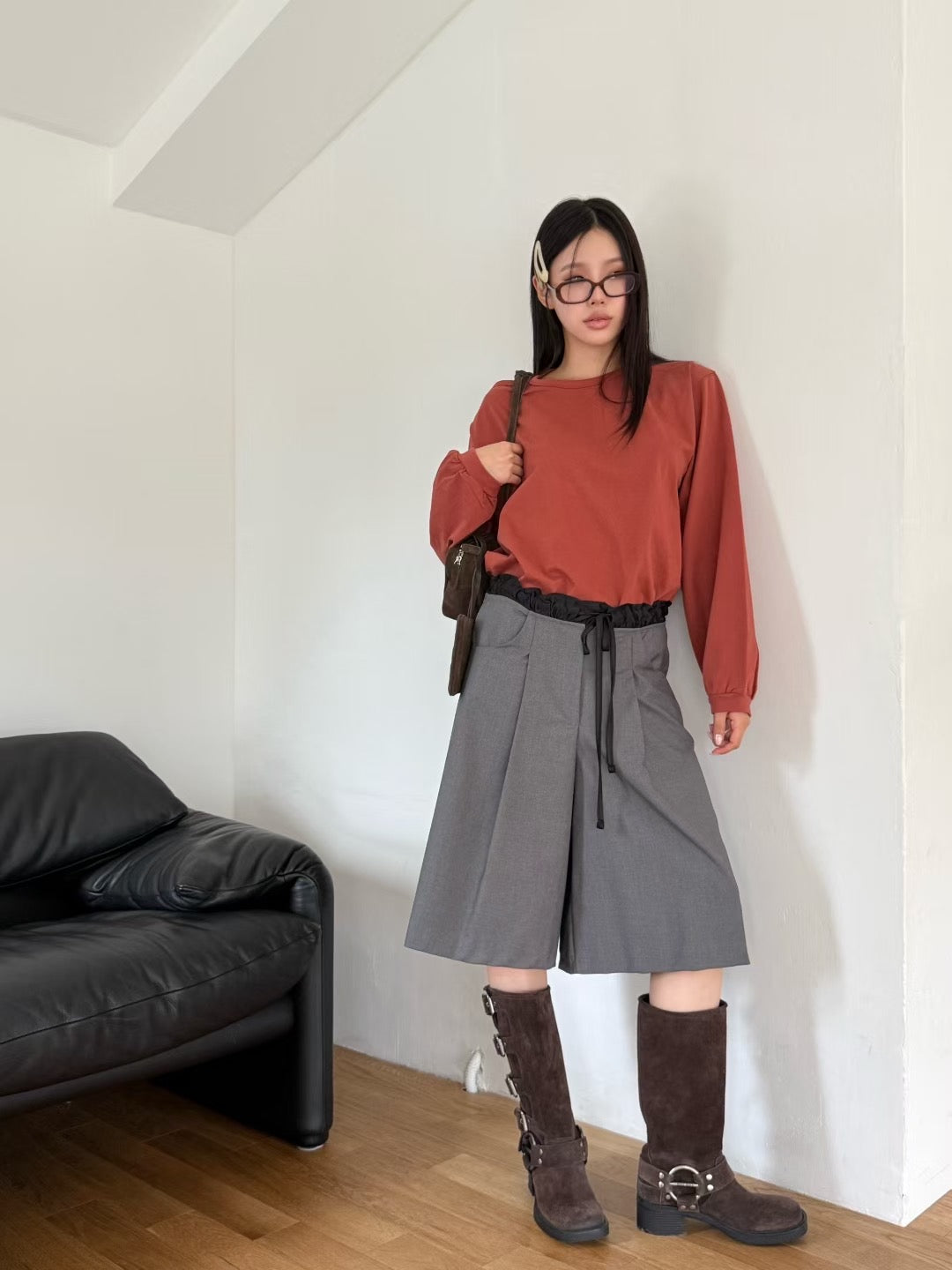 REFINED KNEE LENGHT SHORTS