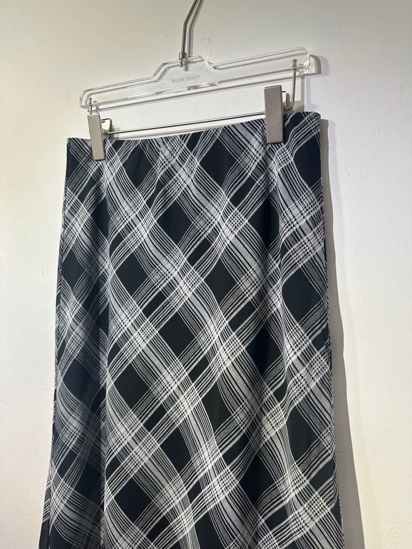 CLASSIC PLAID CHECK SKIRT