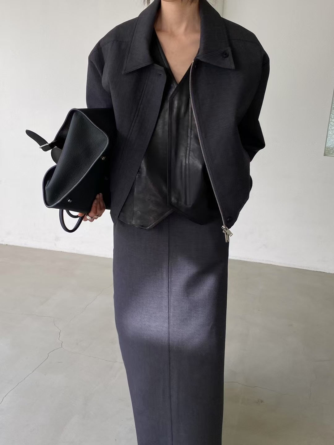 SLIM CUT PENCIL SKIRT