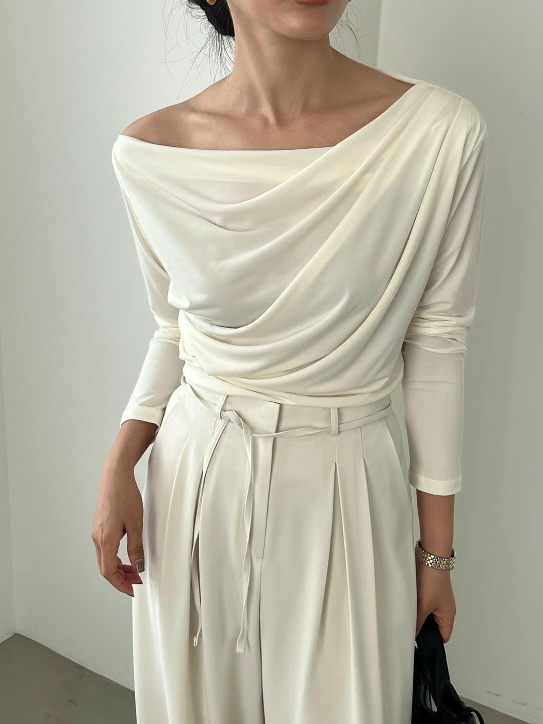 !!!EARLYBIRD SPECIAL OFFER until Sunday!!! DRAPED COLLARED LONG SLEEVES TOP