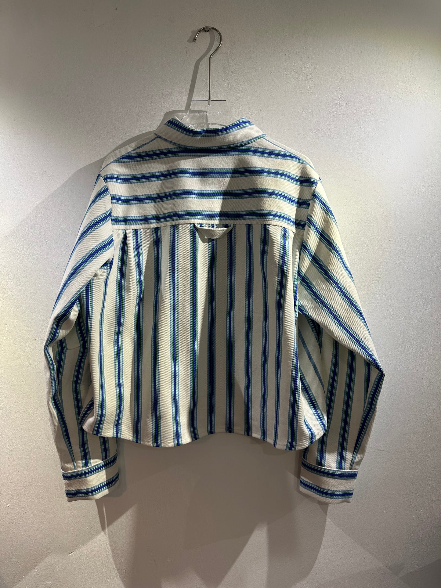 • FUSSY MADE • TWILL STRIPE CROPPED SHIRT