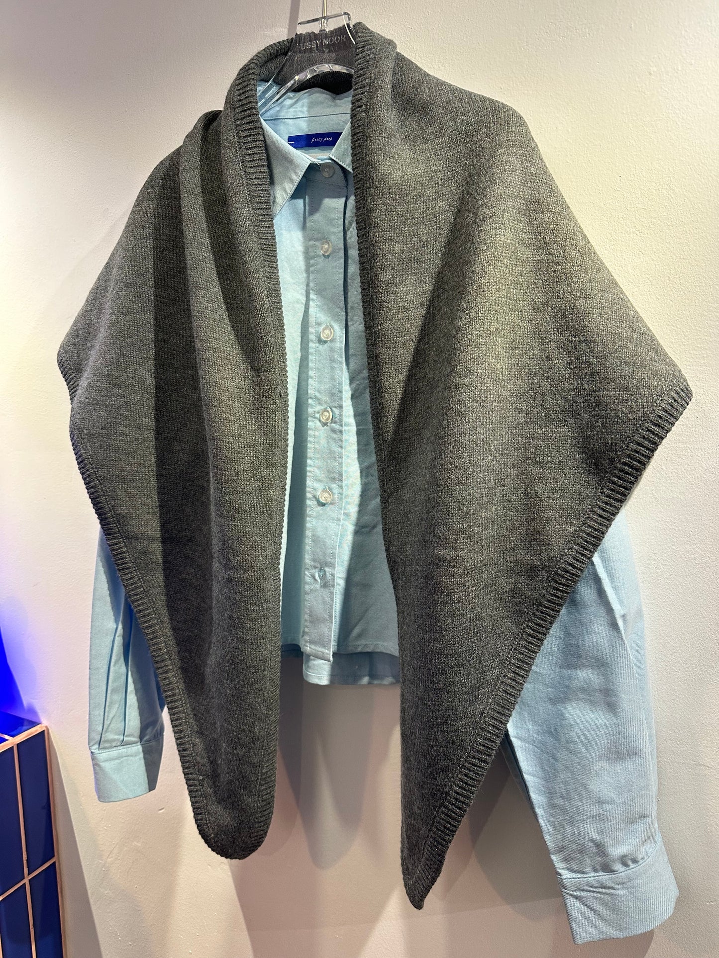 *0* TRIANGULAR KNIT SHAWL