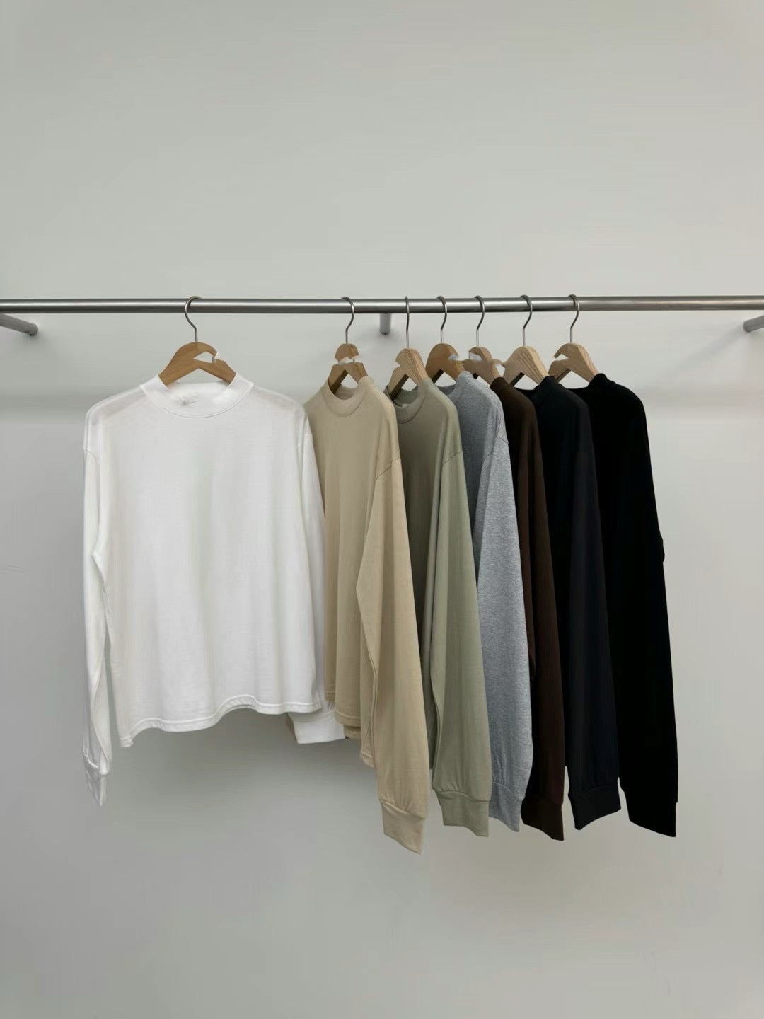 AUTUMN WIDE RIBBED COLLAR TOP
