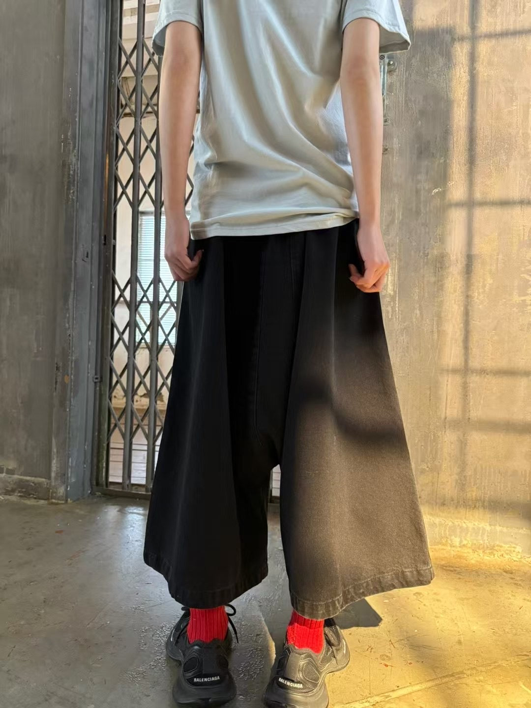 OVERSIZE SHORTS