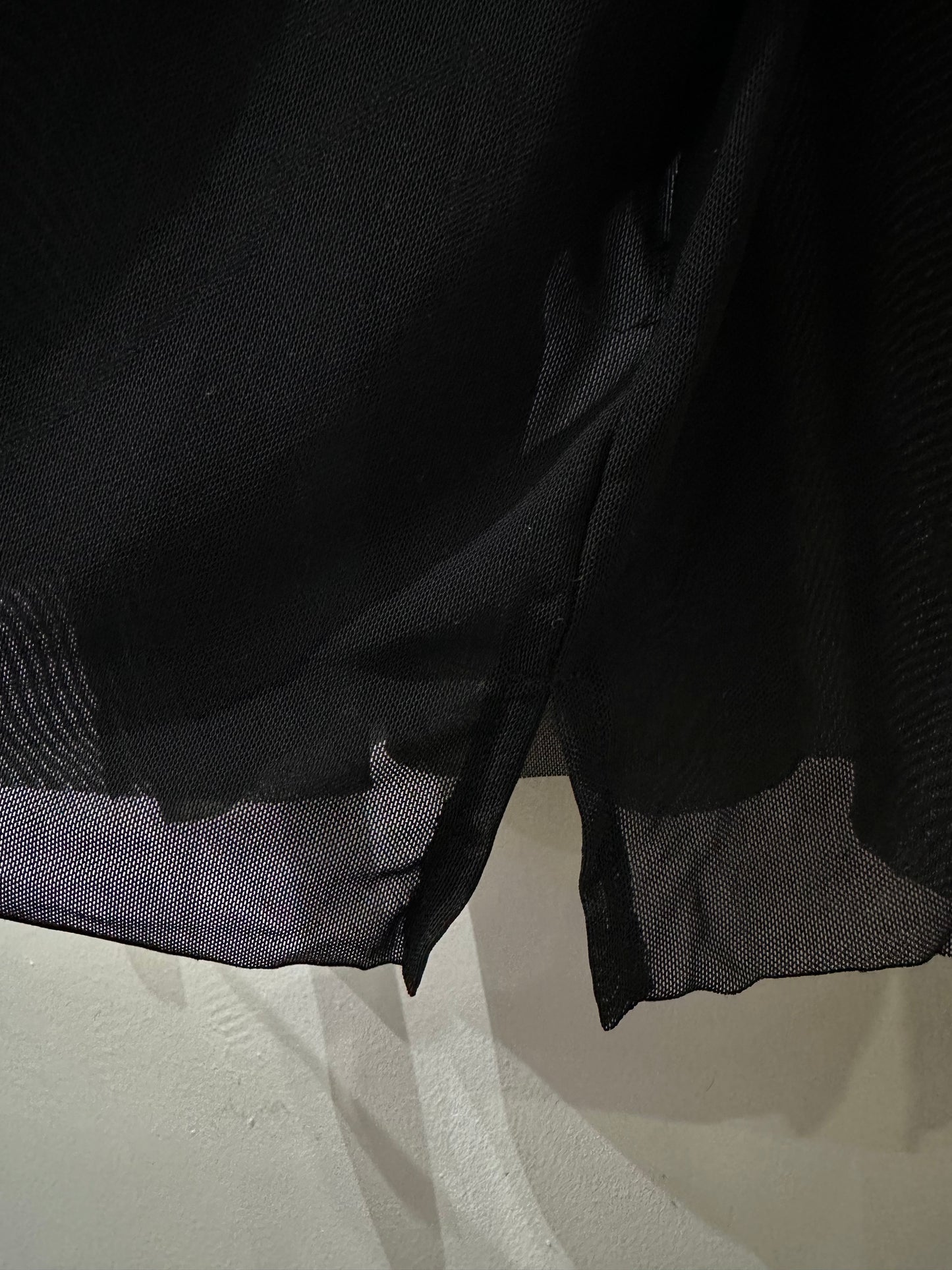 • FUSSY MADE • MOCK NECK MESH LONG TOP