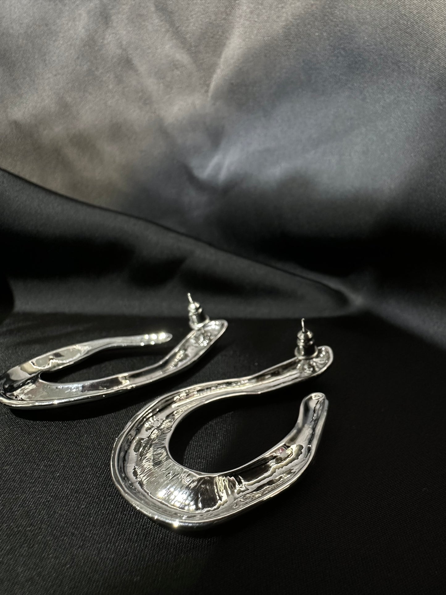 UNKNIT CHAIN HOOP EARRINGS