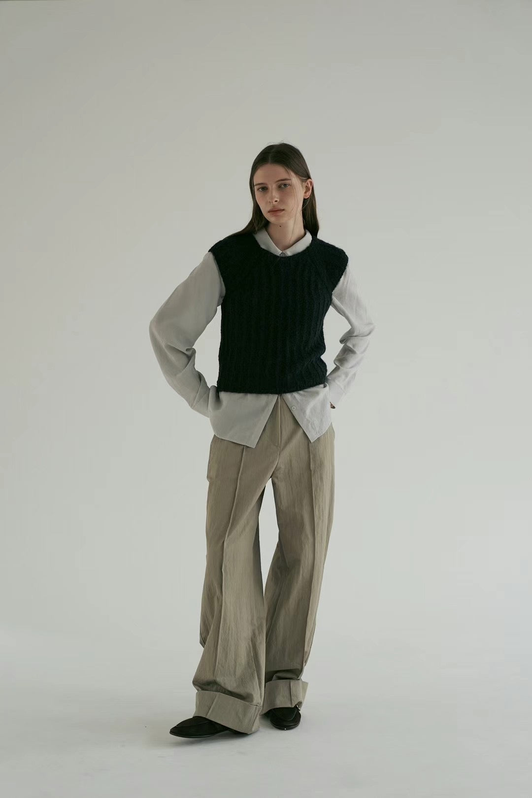 TURN-UP CUFF STRAIGHT CUT PANTS