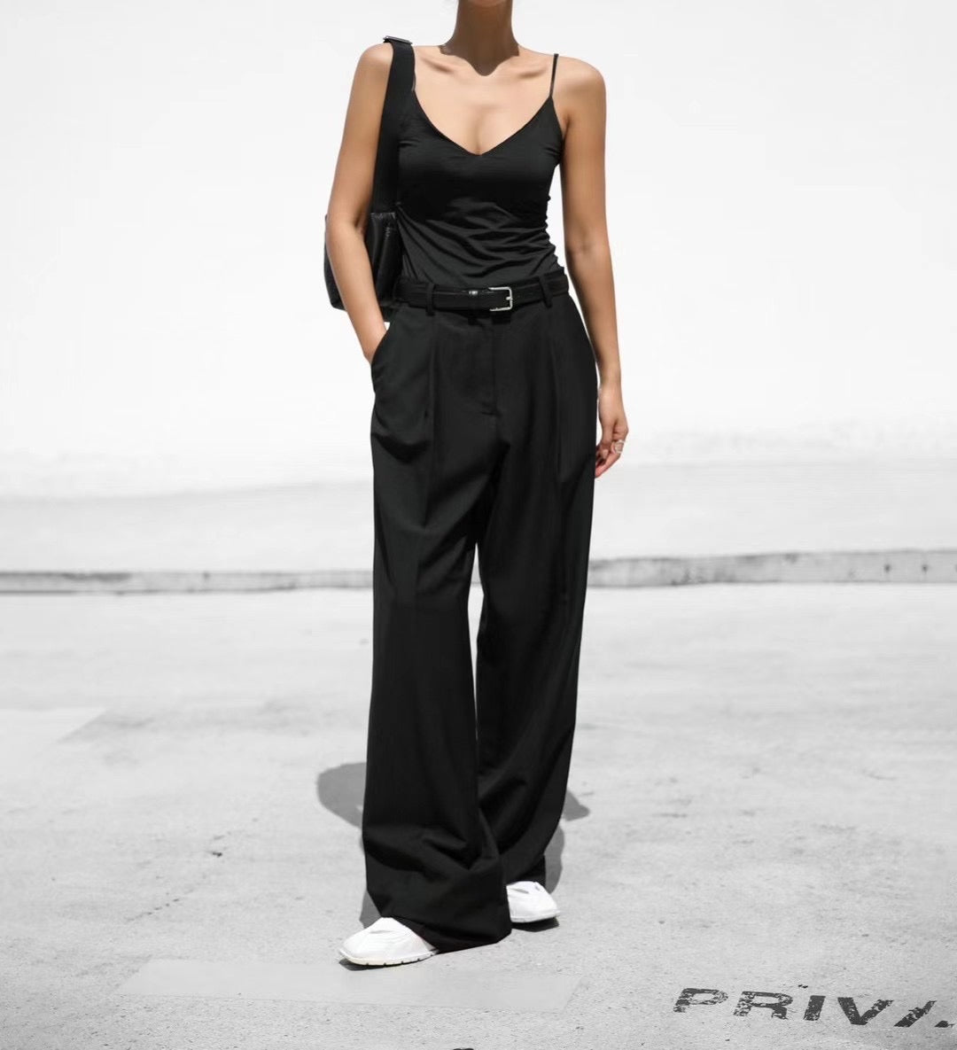 SINGLE DART WIDE LEG TROUSERS