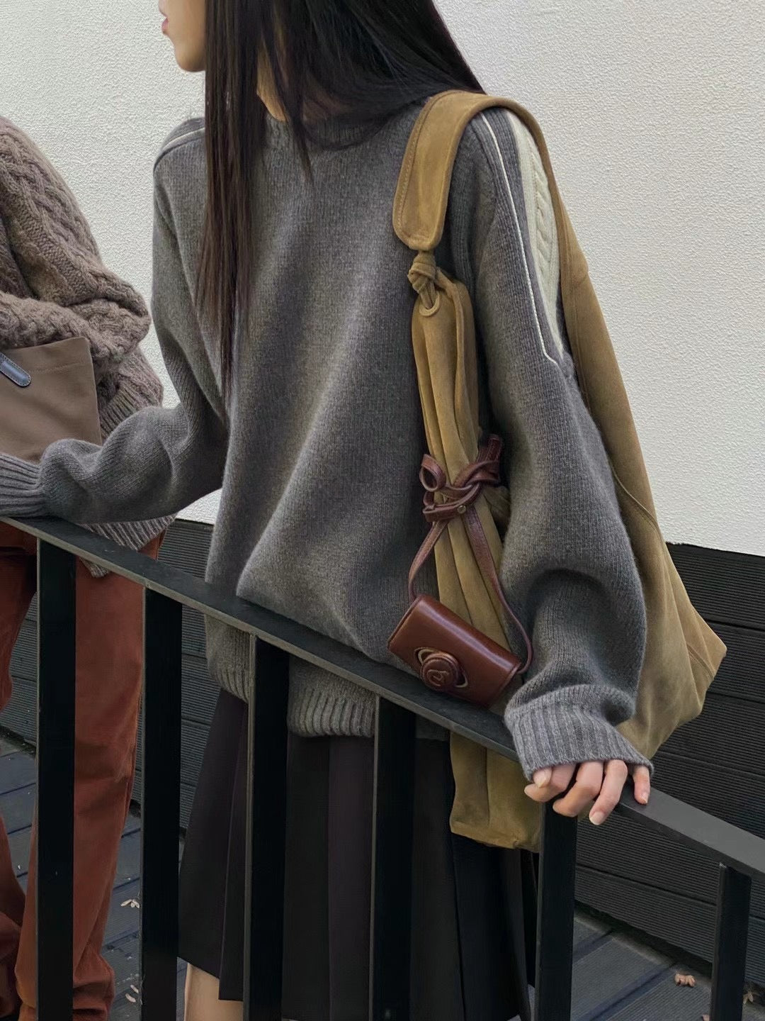 FINE WOOL KNIT