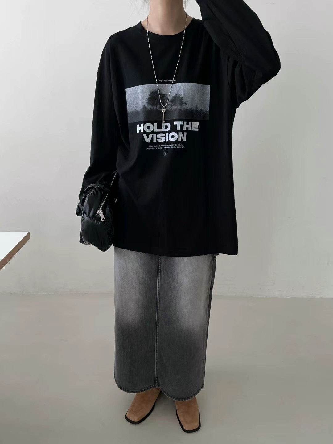 HOLD THE VISION TEE
